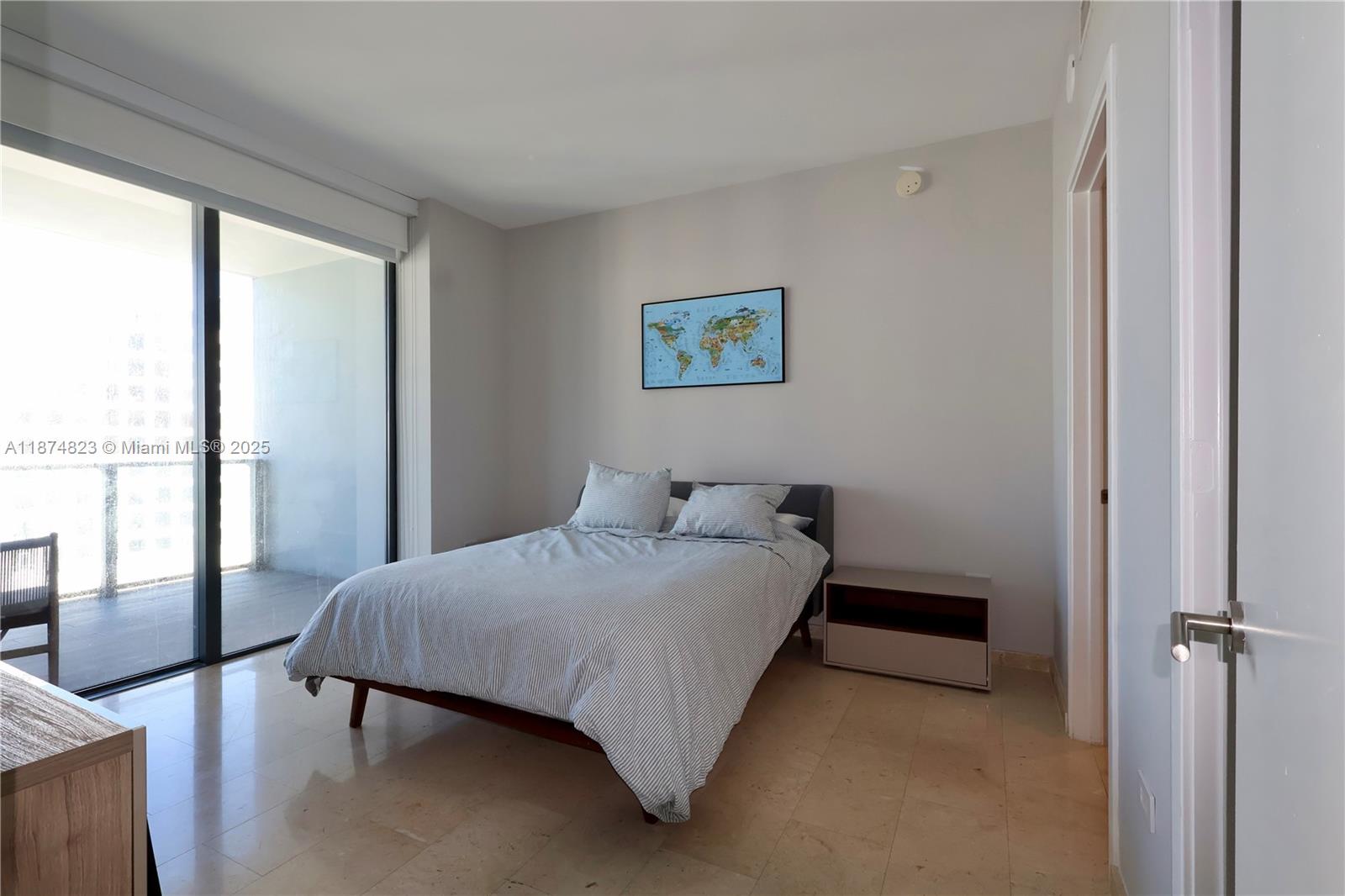 REACH CONDO - Residential