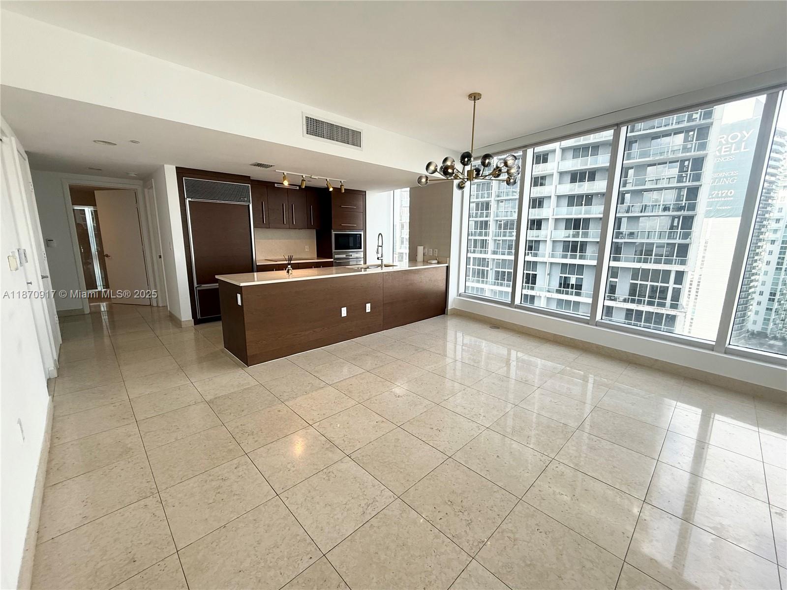 475 Brickell Ave 2915