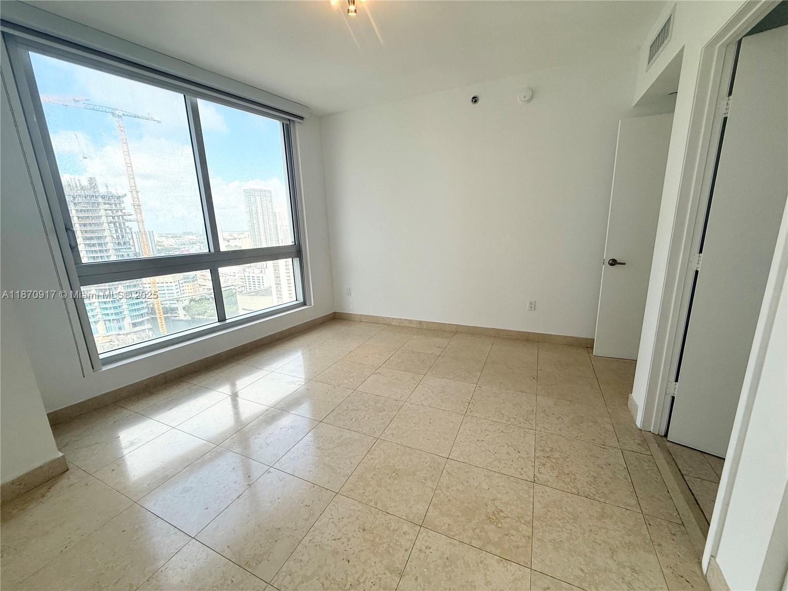 ICONBRICKELL CONDO NO 1 - Residential Lease