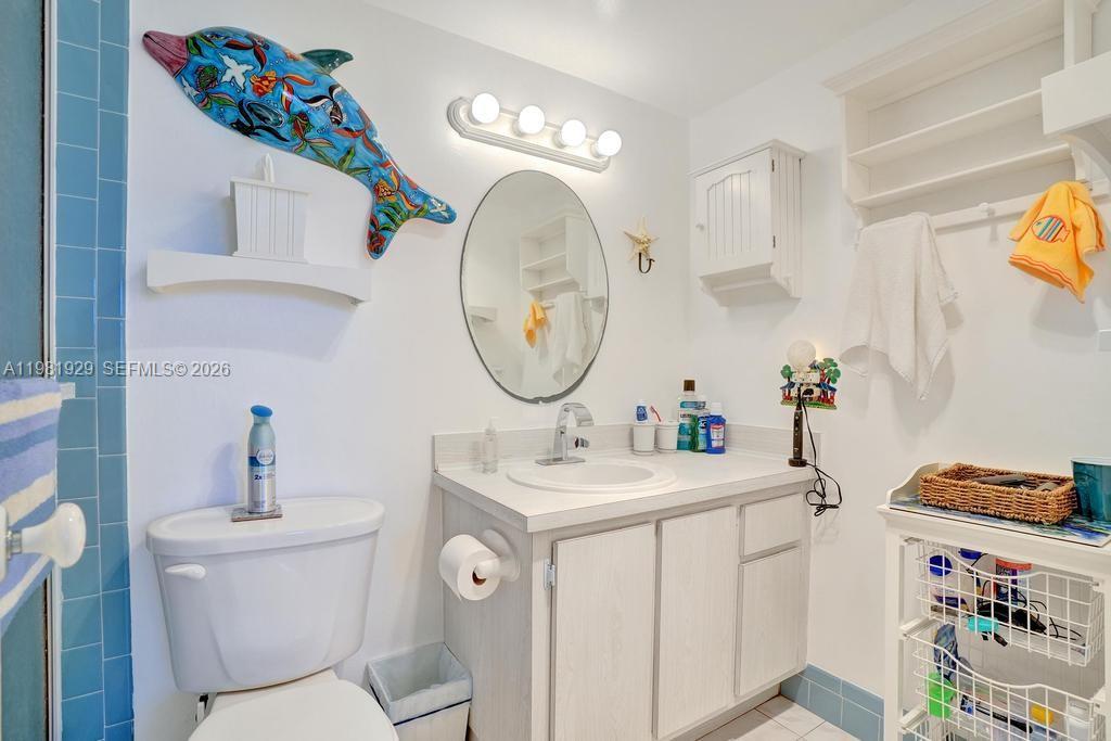 MEADOWBROOK LAKES CONDO - Residential