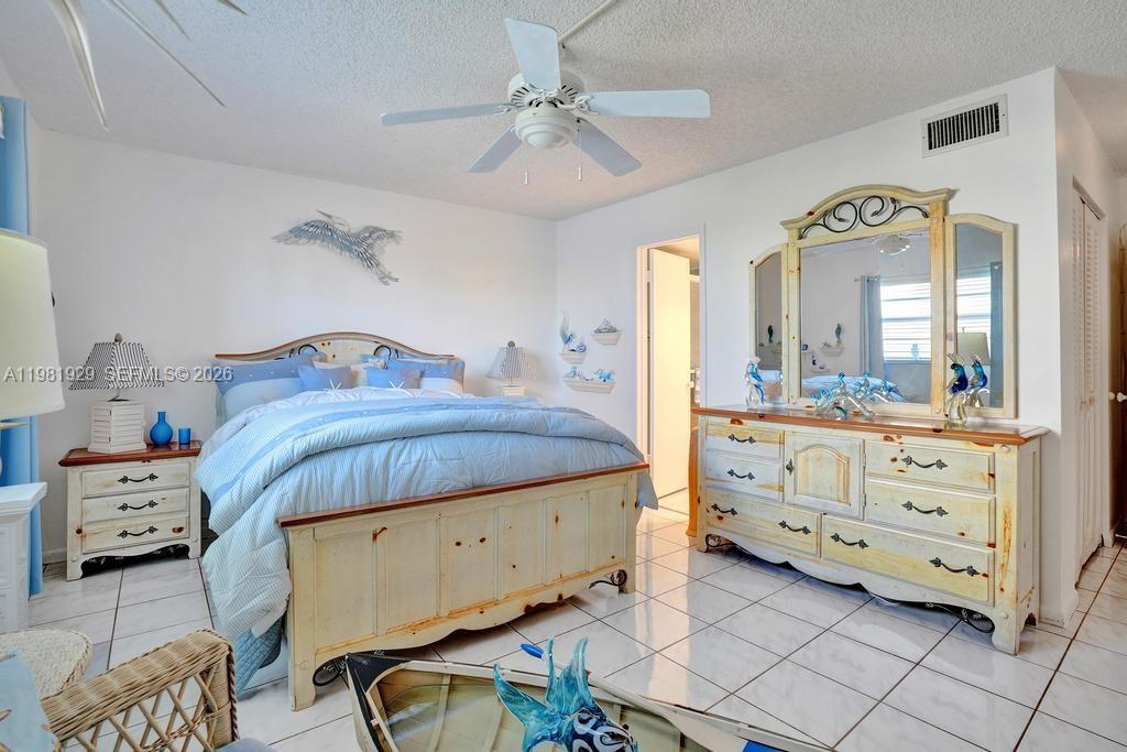 MEADOWBROOK LAKES CONDO - Residential