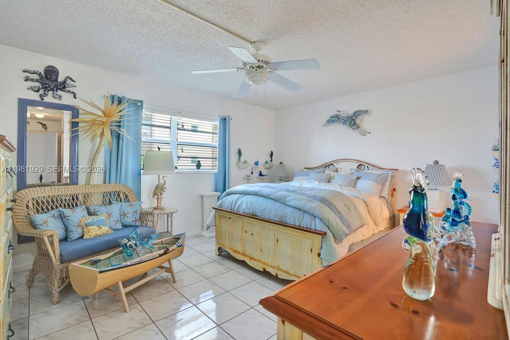 MEADOWBROOK LAKES CONDO - Residential