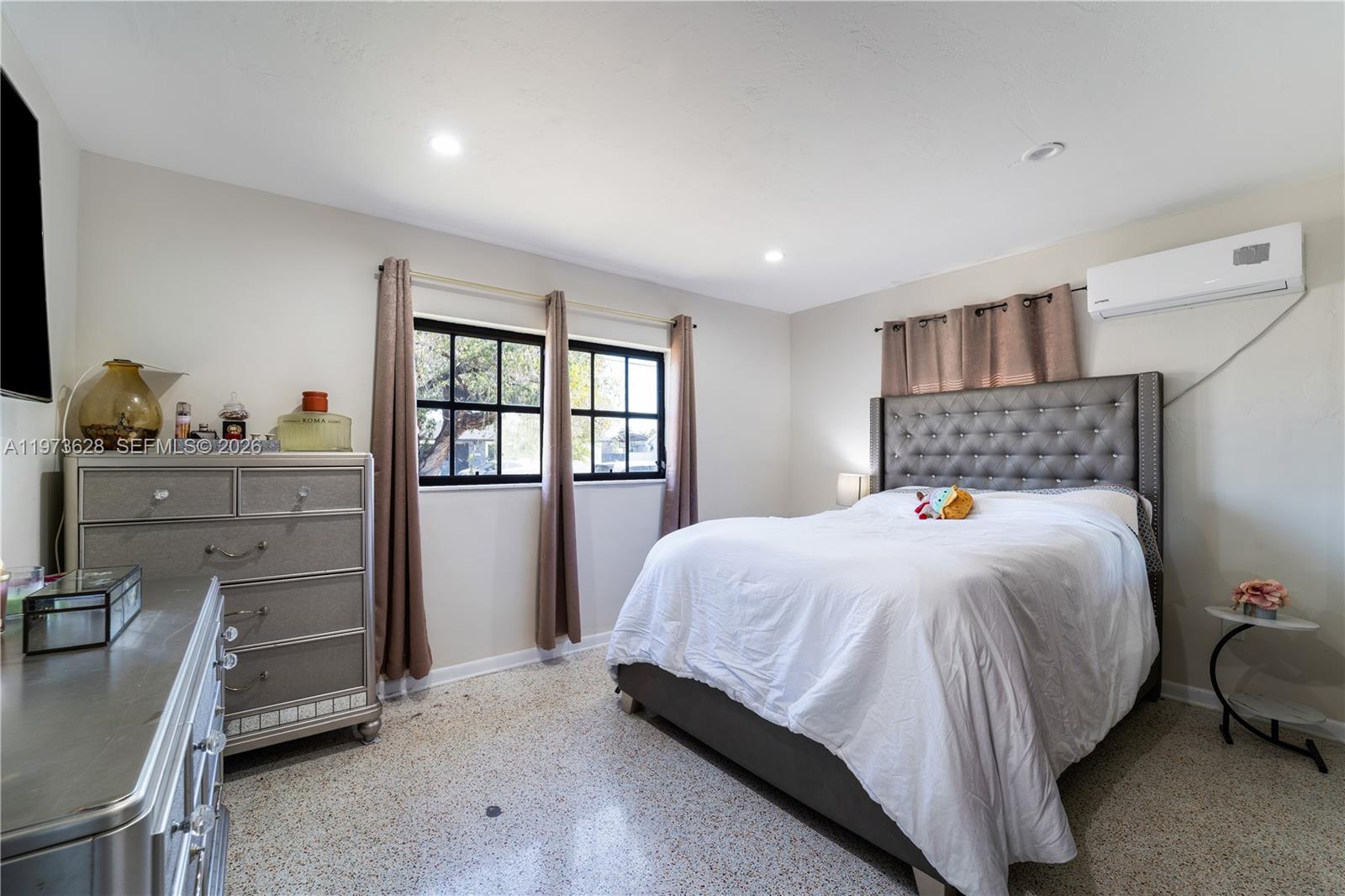 SOUTHWEST MANORS SEC 6 - Residential