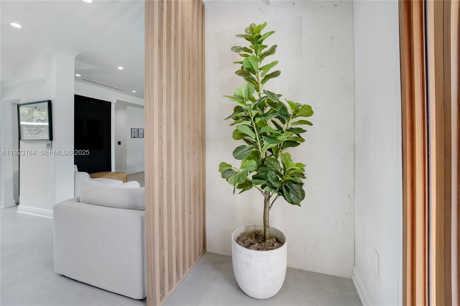 TREASURE ISLAND - Residential