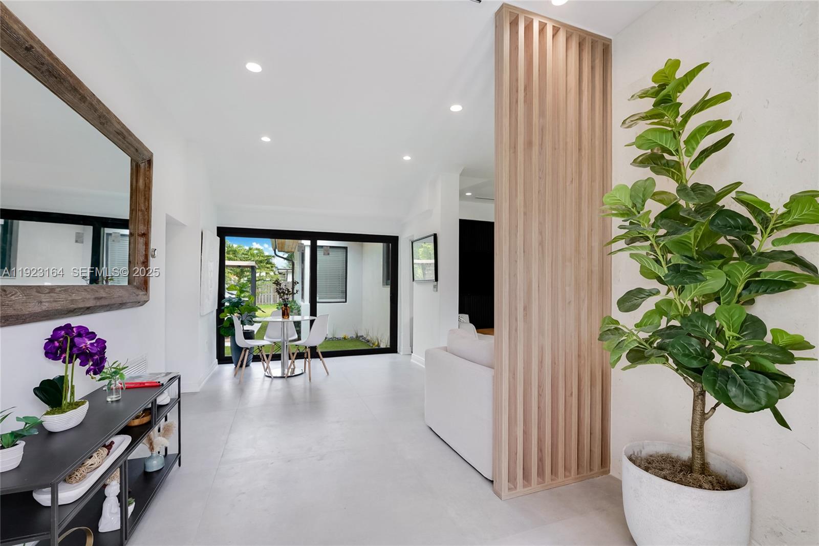 TREASURE ISLAND - Residential