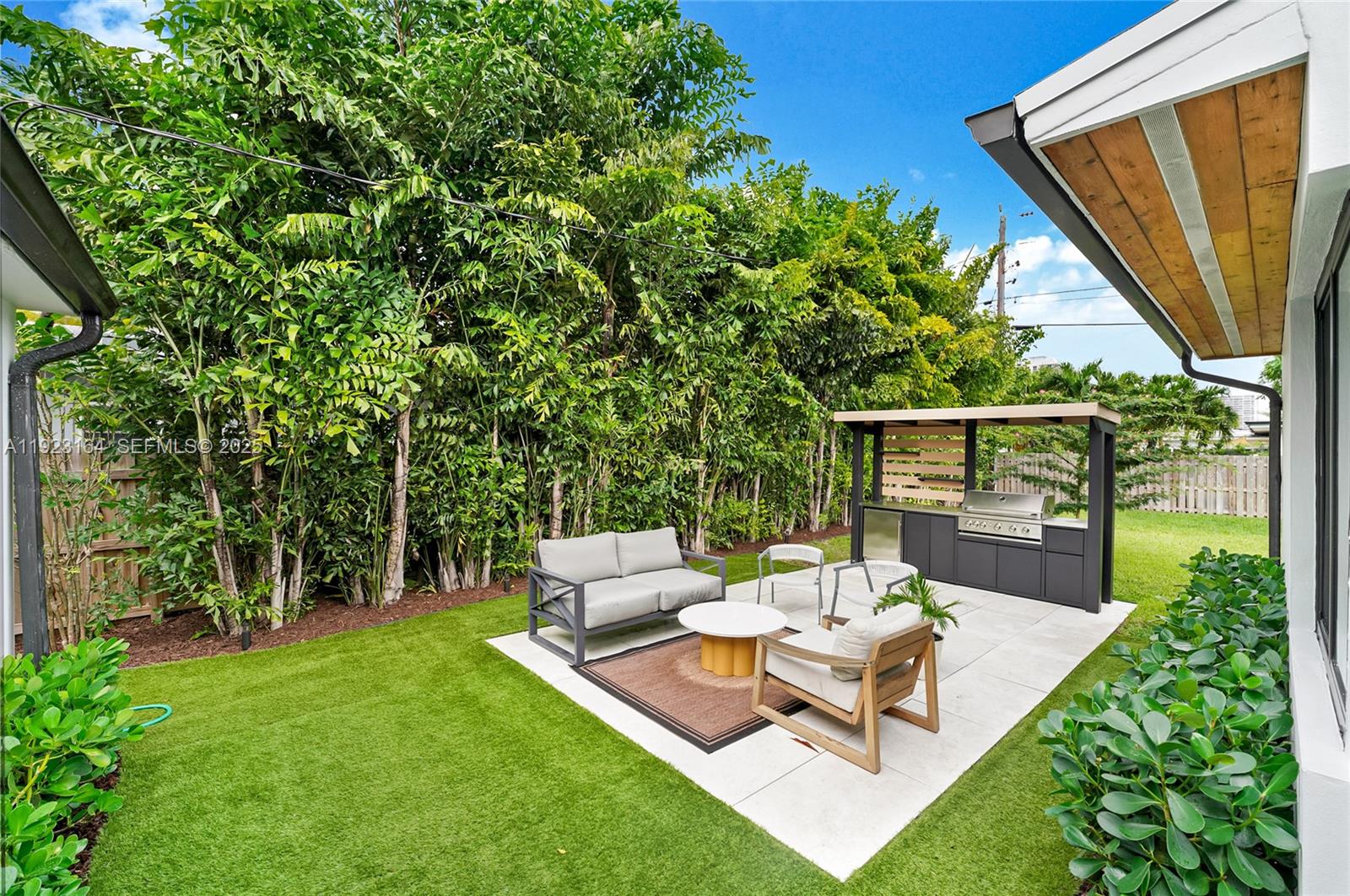 TREASURE ISLAND - Residential