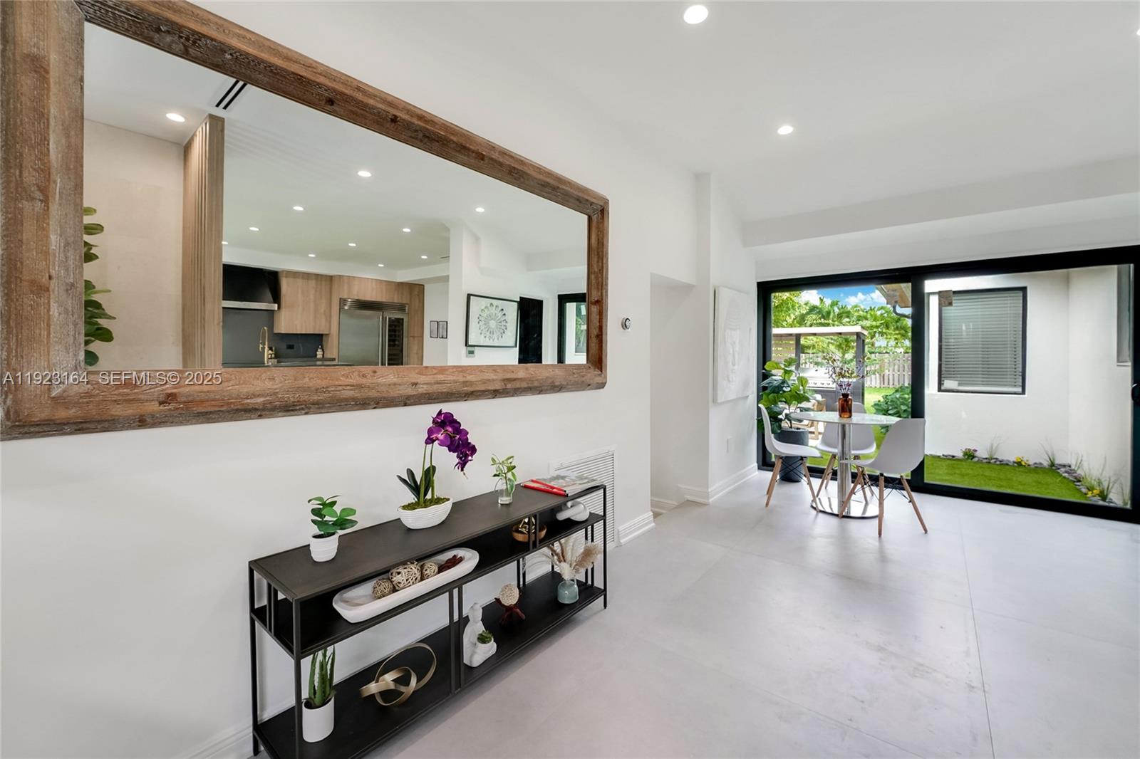 TREASURE ISLAND - Residential