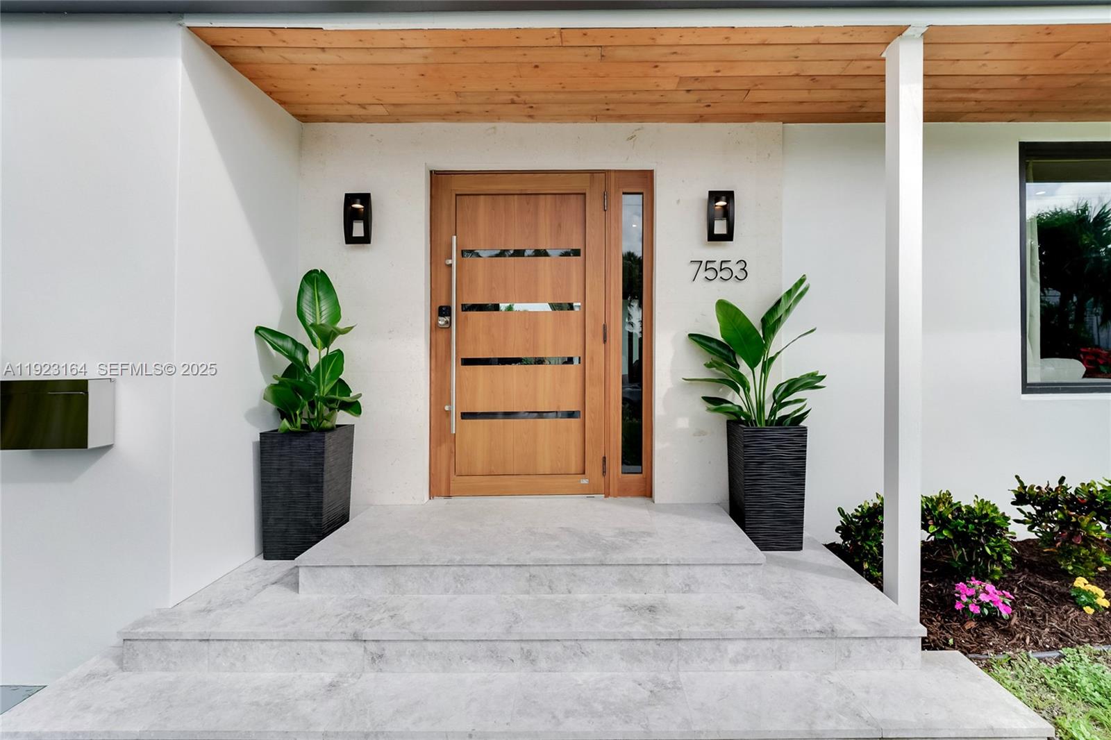 TREASURE ISLAND - Residential