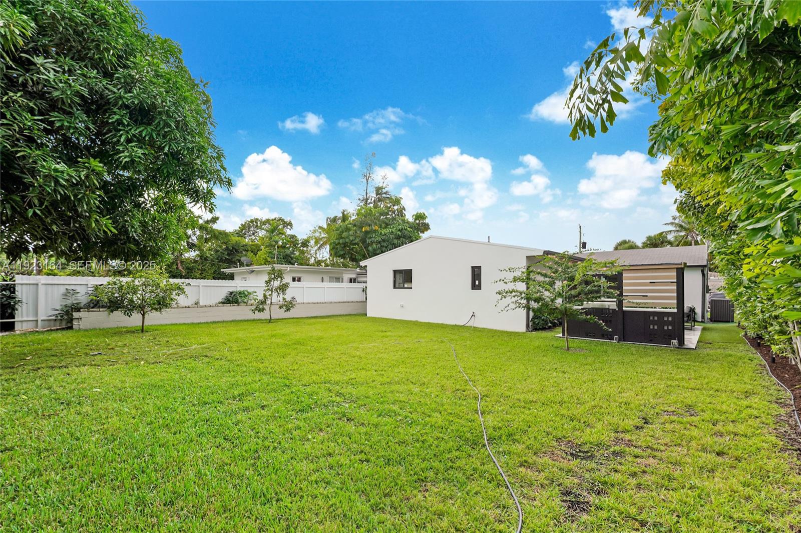 TREASURE ISLAND - Residential