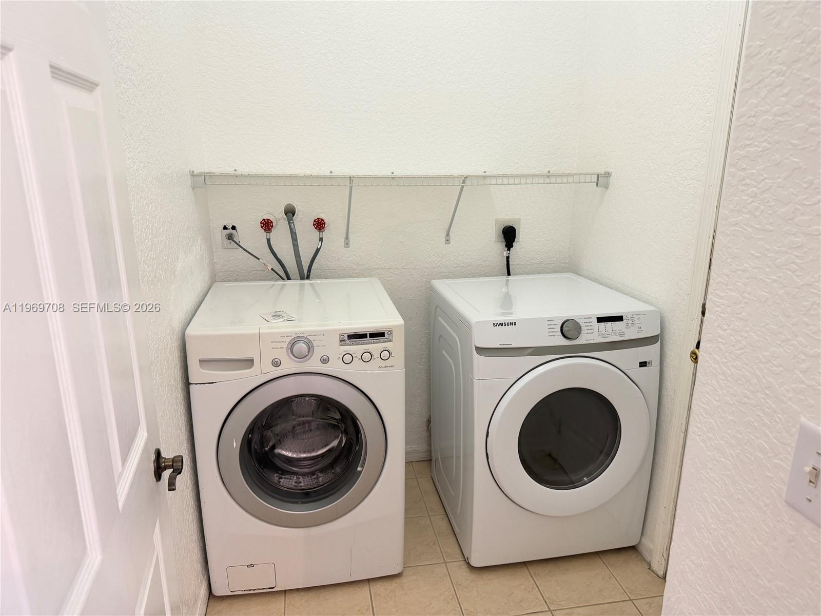 TOWNGATE NORTH - Residential