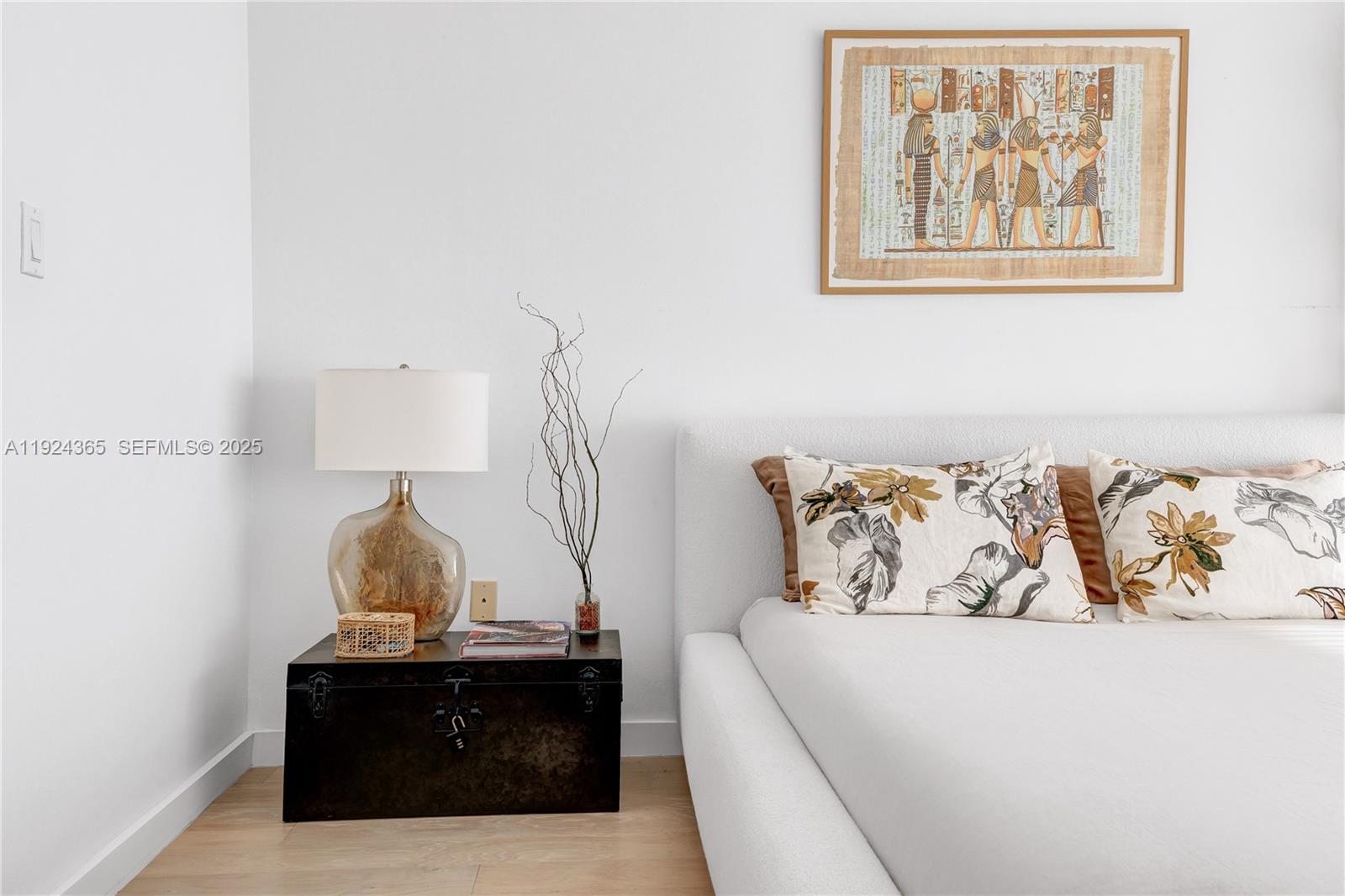 SUNSET HARBOUR SOUTH COND - Residential