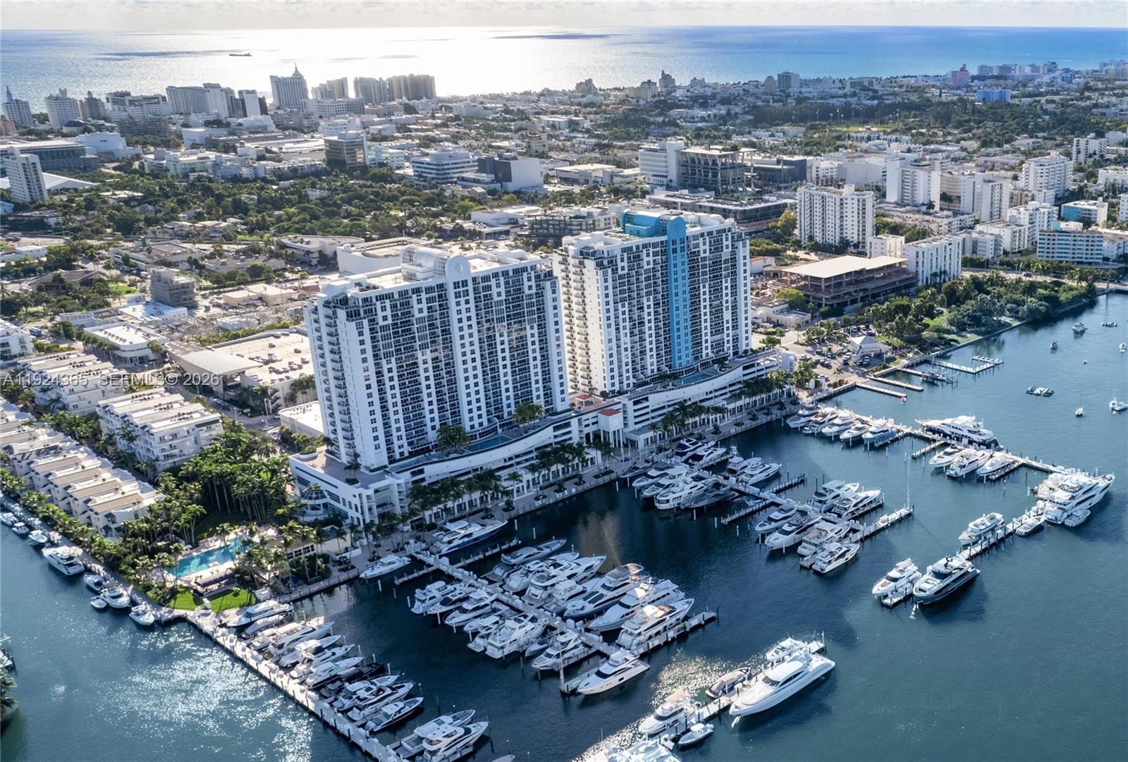 SUNSET HARBOUR SOUTH COND - Residential