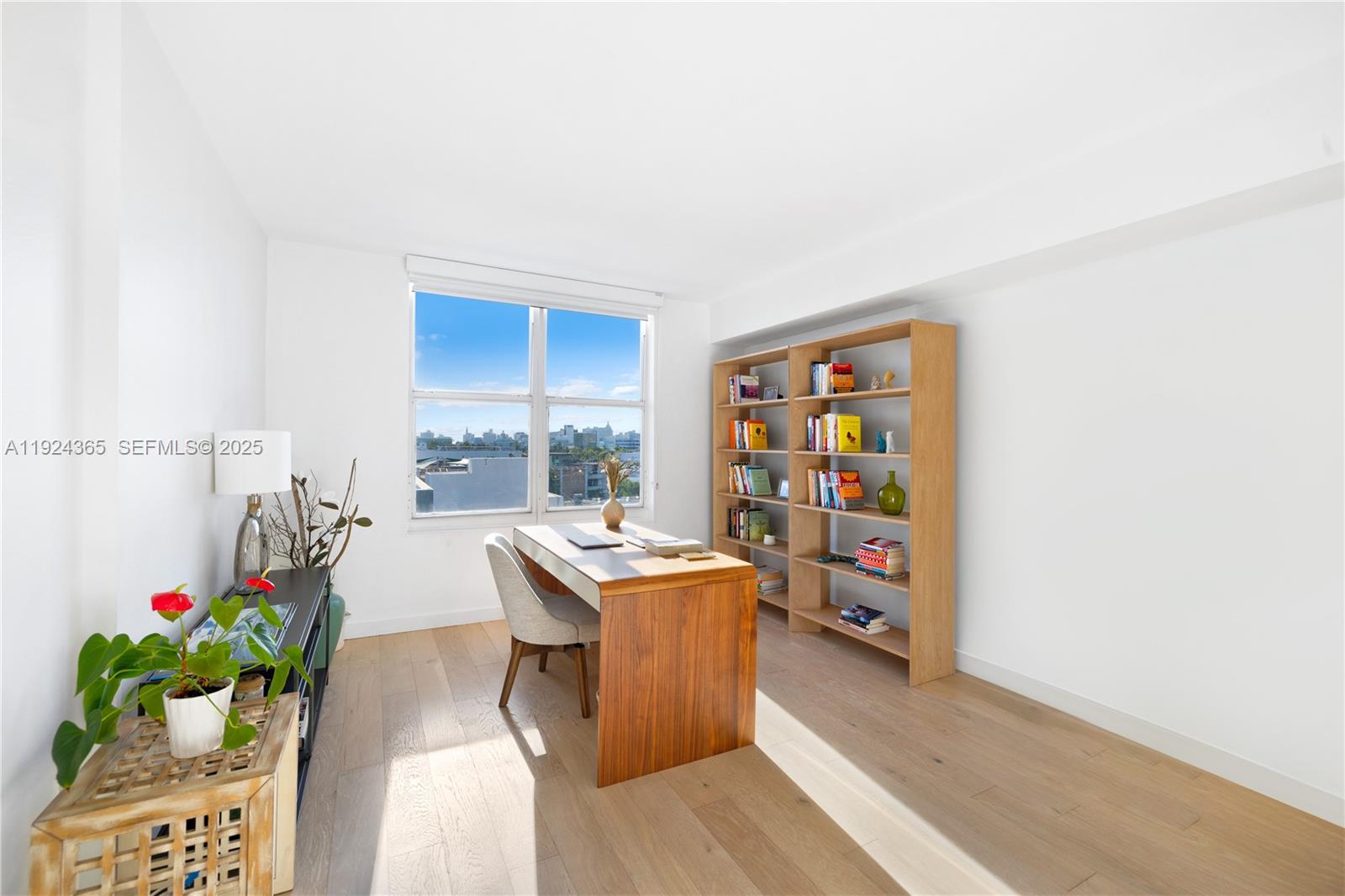 SUNSET HARBOUR SOUTH COND - Residential