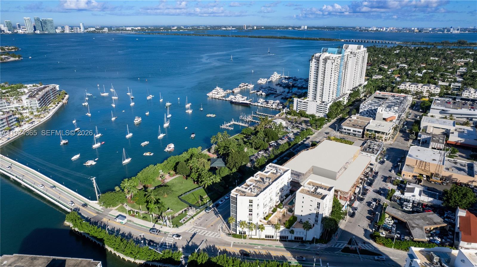 SUNSET HARBOUR SOUTH COND - Residential