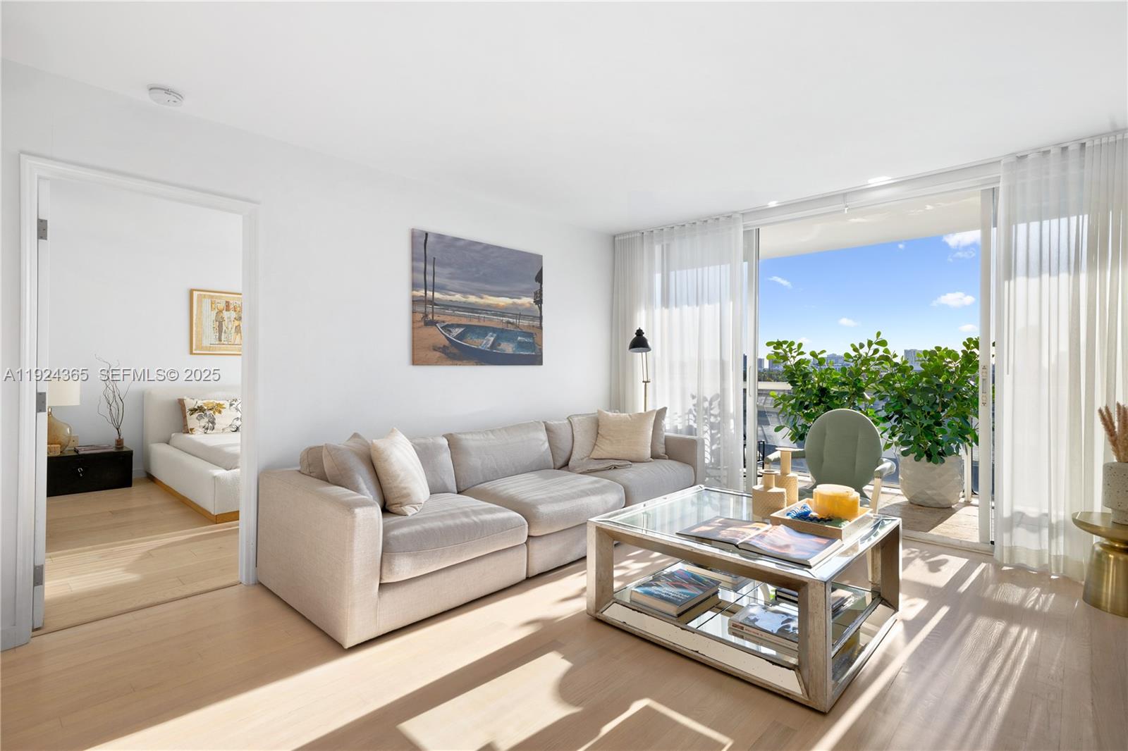 SUNSET HARBOUR SOUTH COND - Residential