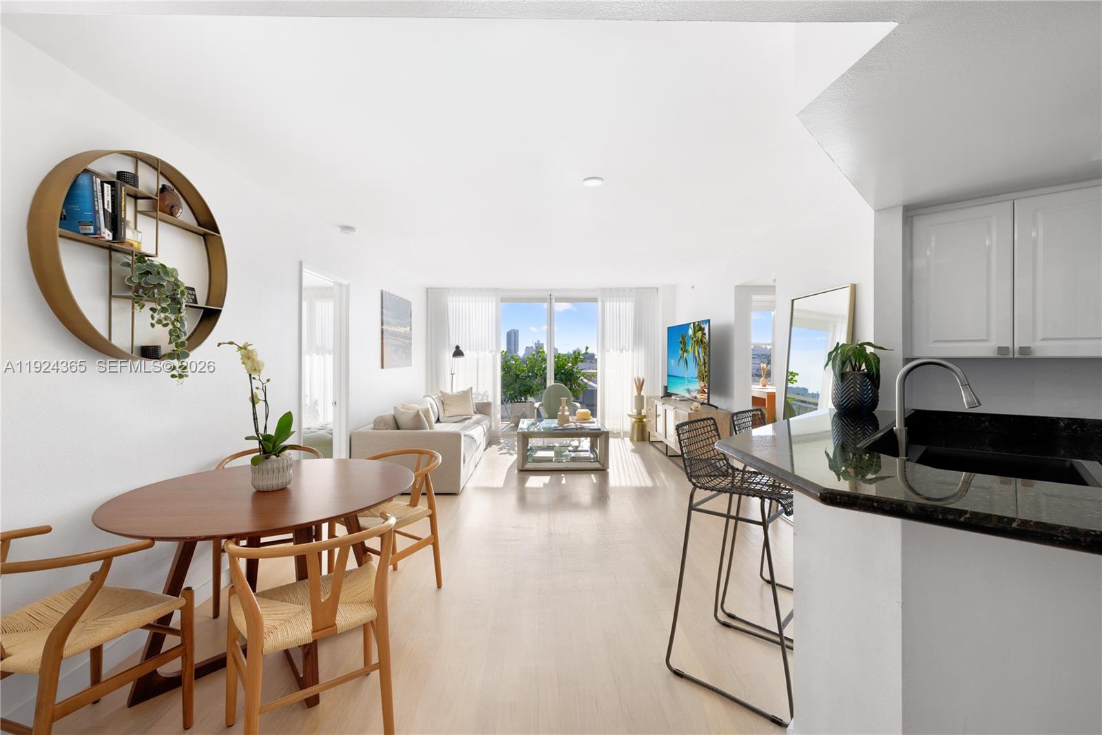 SUNSET HARBOUR SOUTH COND - Residential