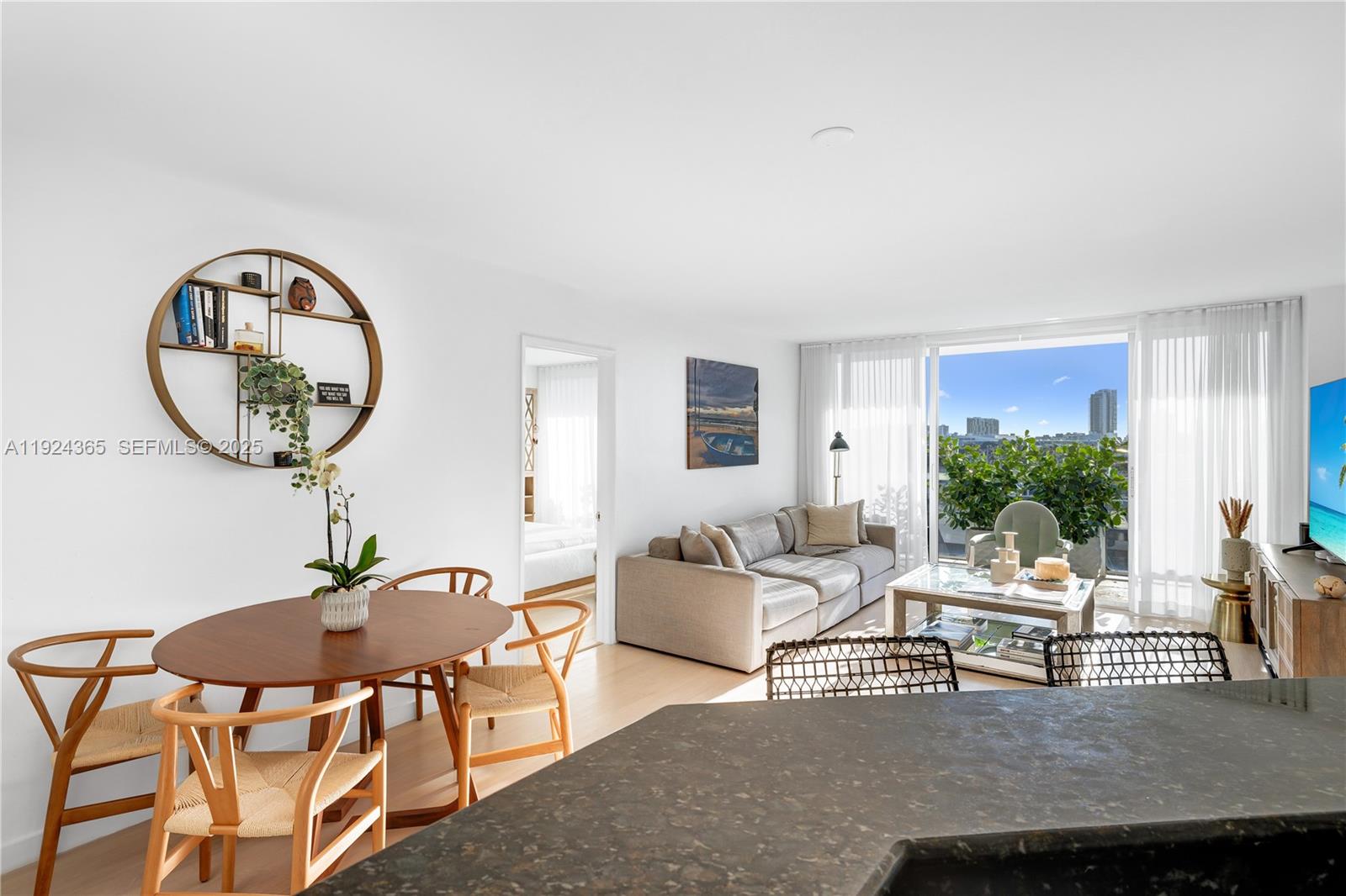 SUNSET HARBOUR SOUTH COND - Residential