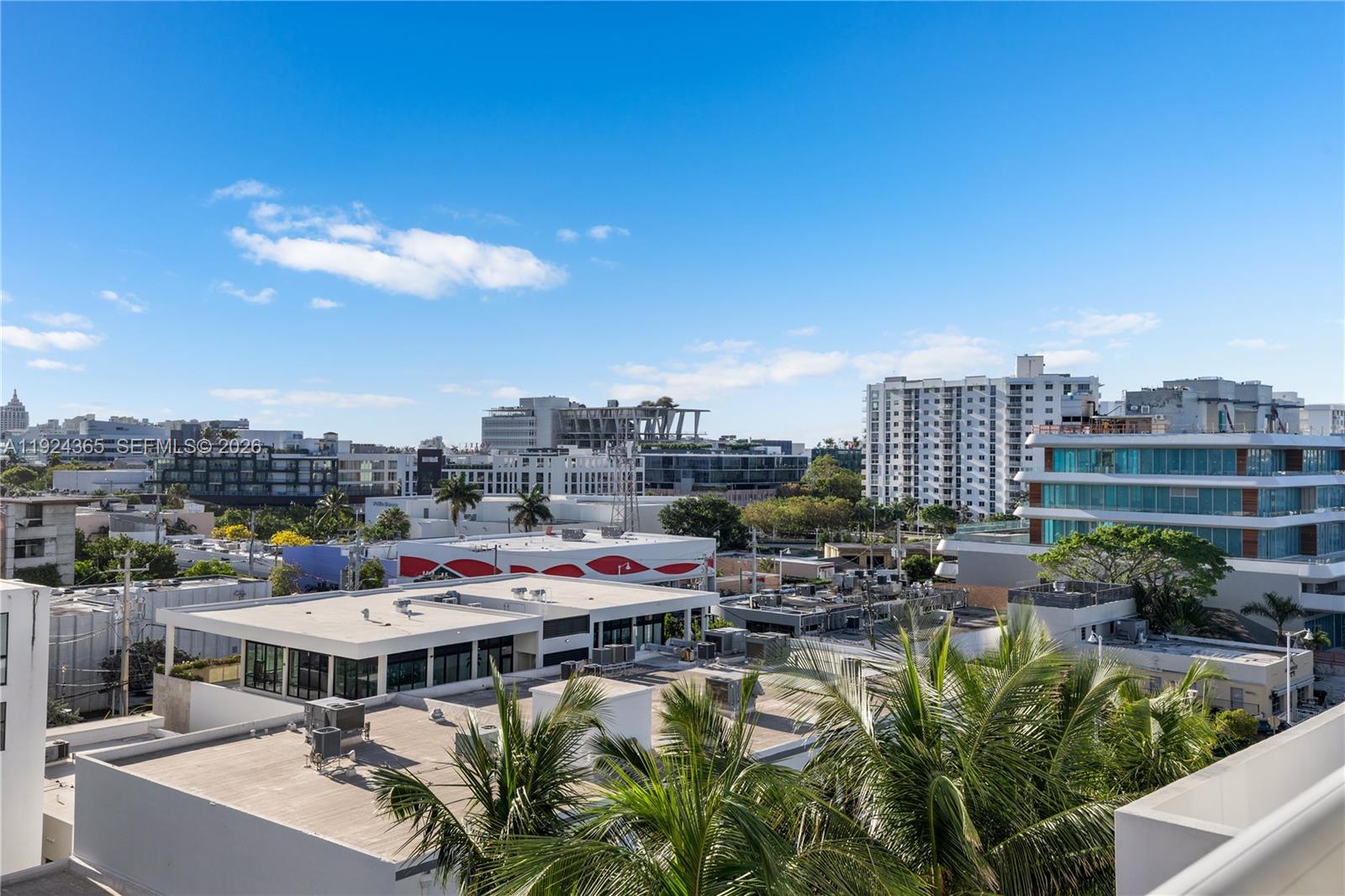 SUNSET HARBOUR SOUTH COND - Residential