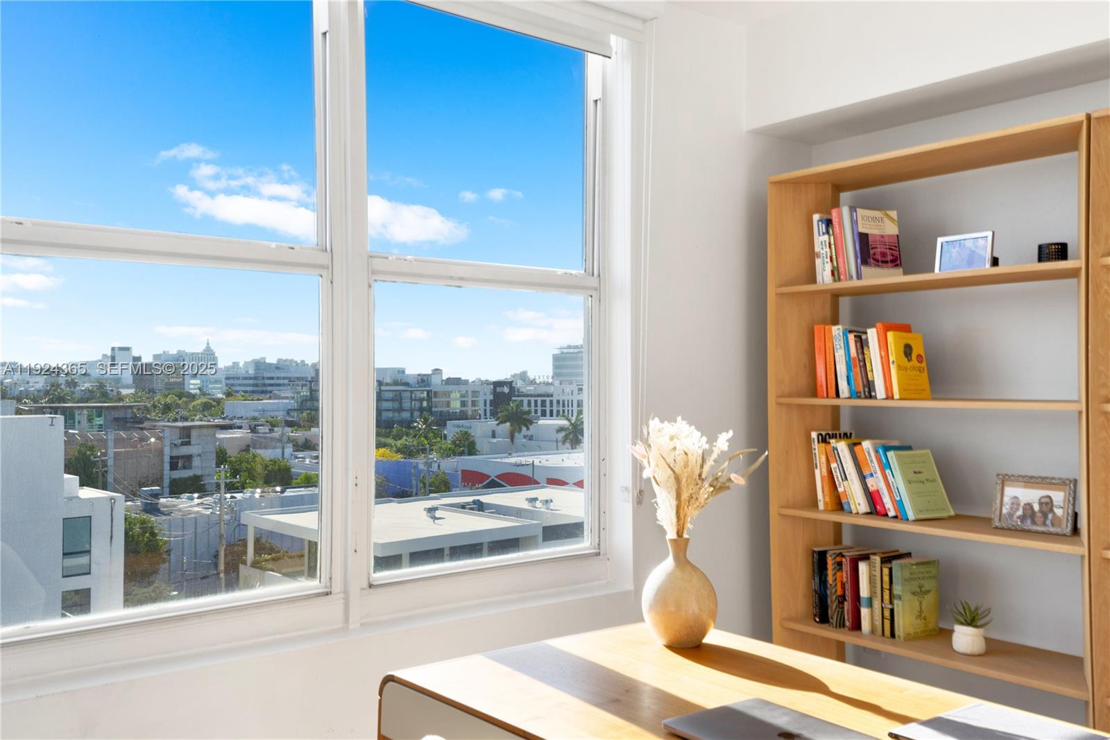 SUNSET HARBOUR SOUTH COND - Residential