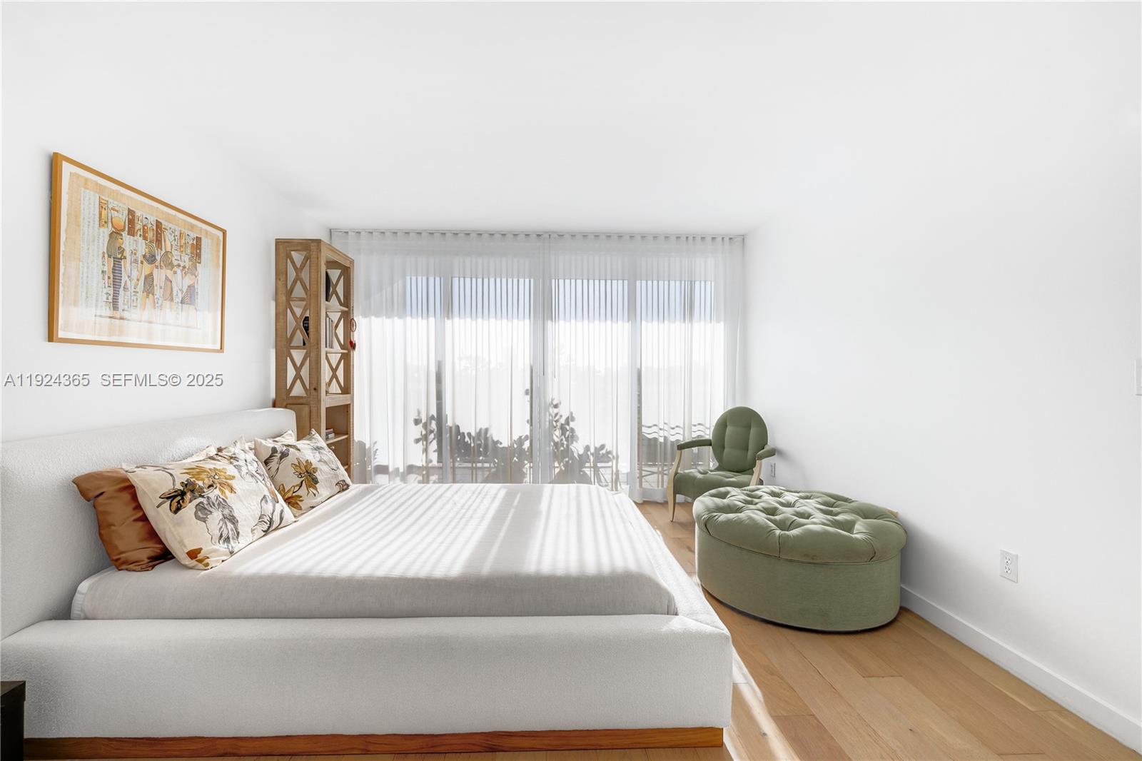 SUNSET HARBOUR SOUTH COND - Residential