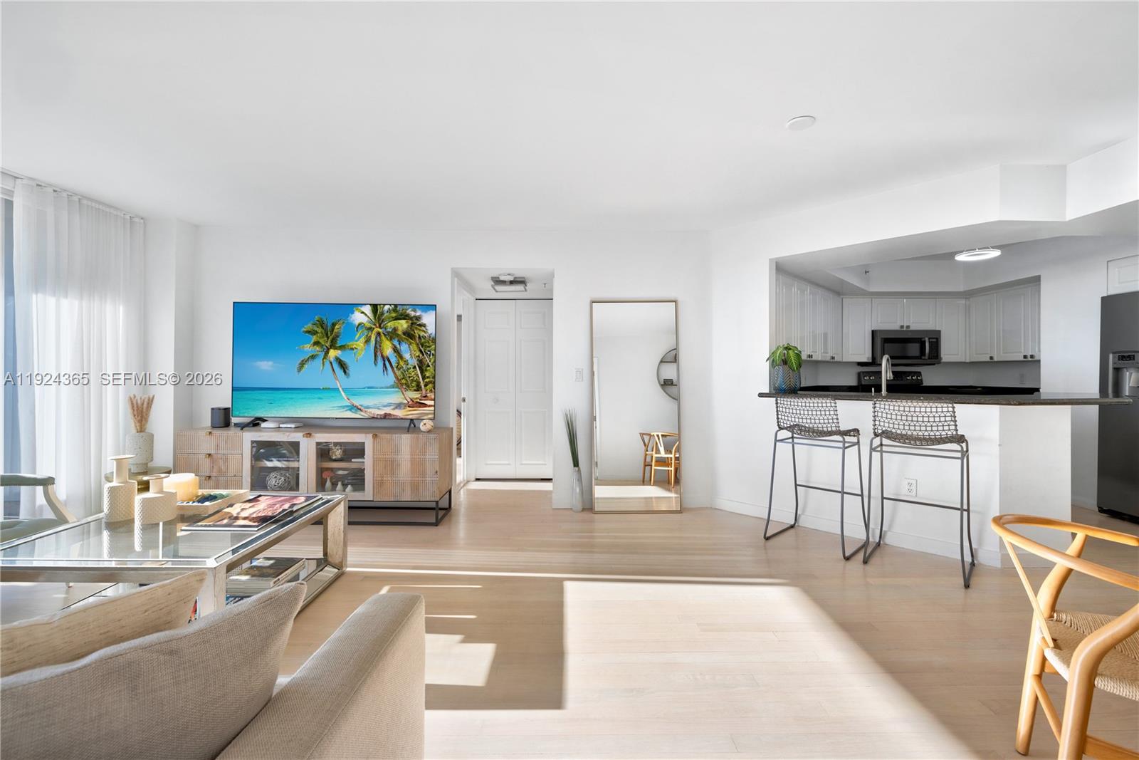 SUNSET HARBOUR SOUTH COND - Residential