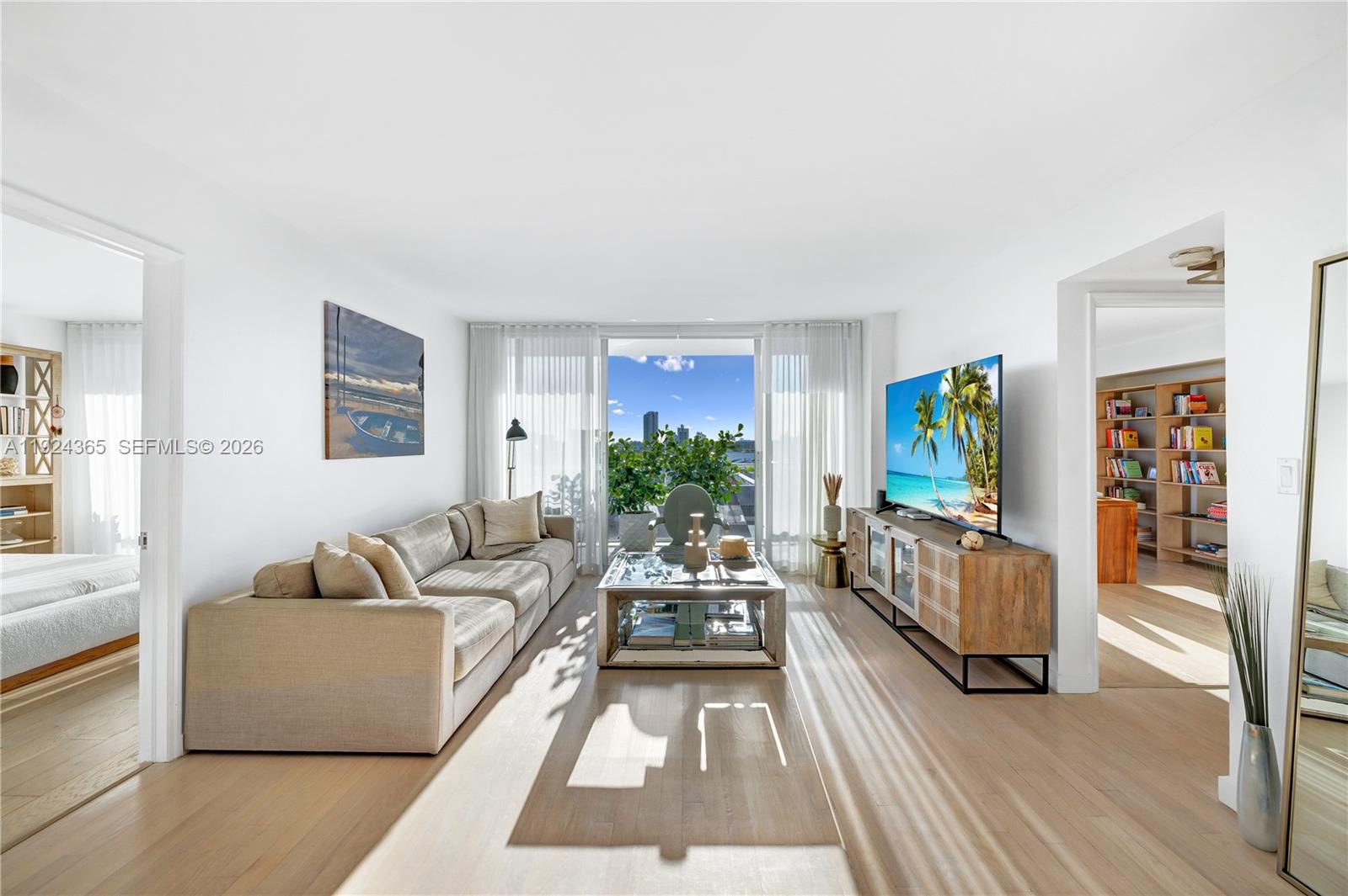 SUNSET HARBOUR SOUTH COND - Residential