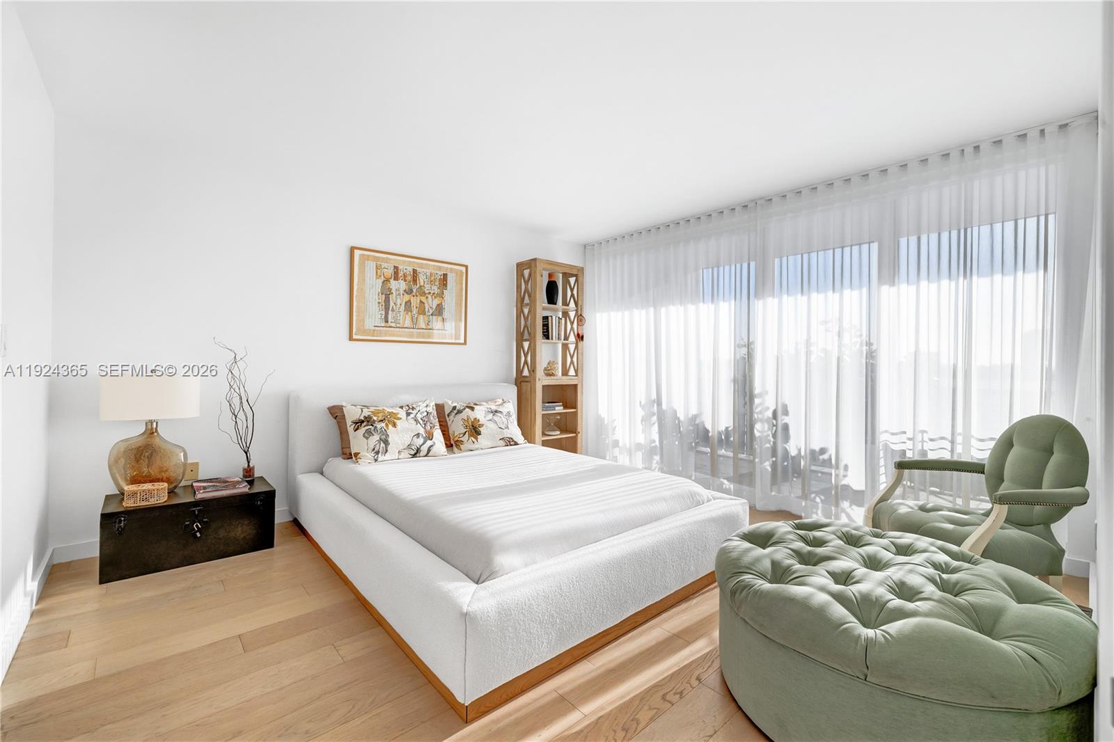 SUNSET HARBOUR SOUTH COND - Residential