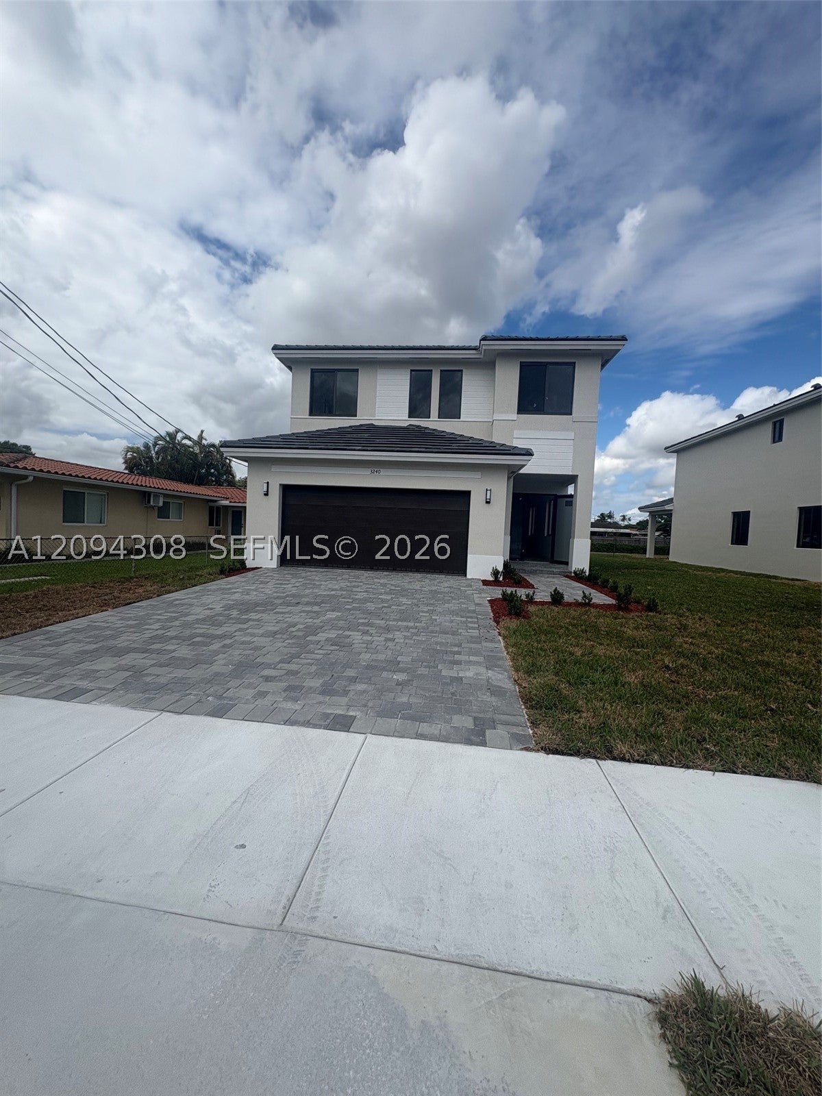 3240 SW 89th Ave