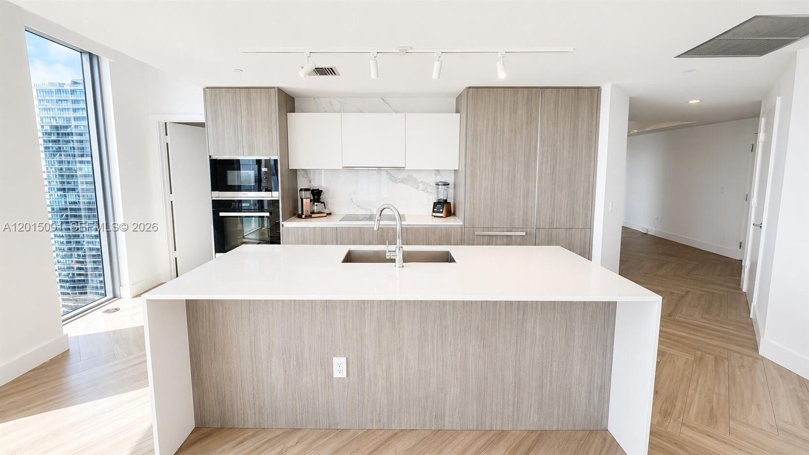 BISCAYNE BEACH CONDO - Residential