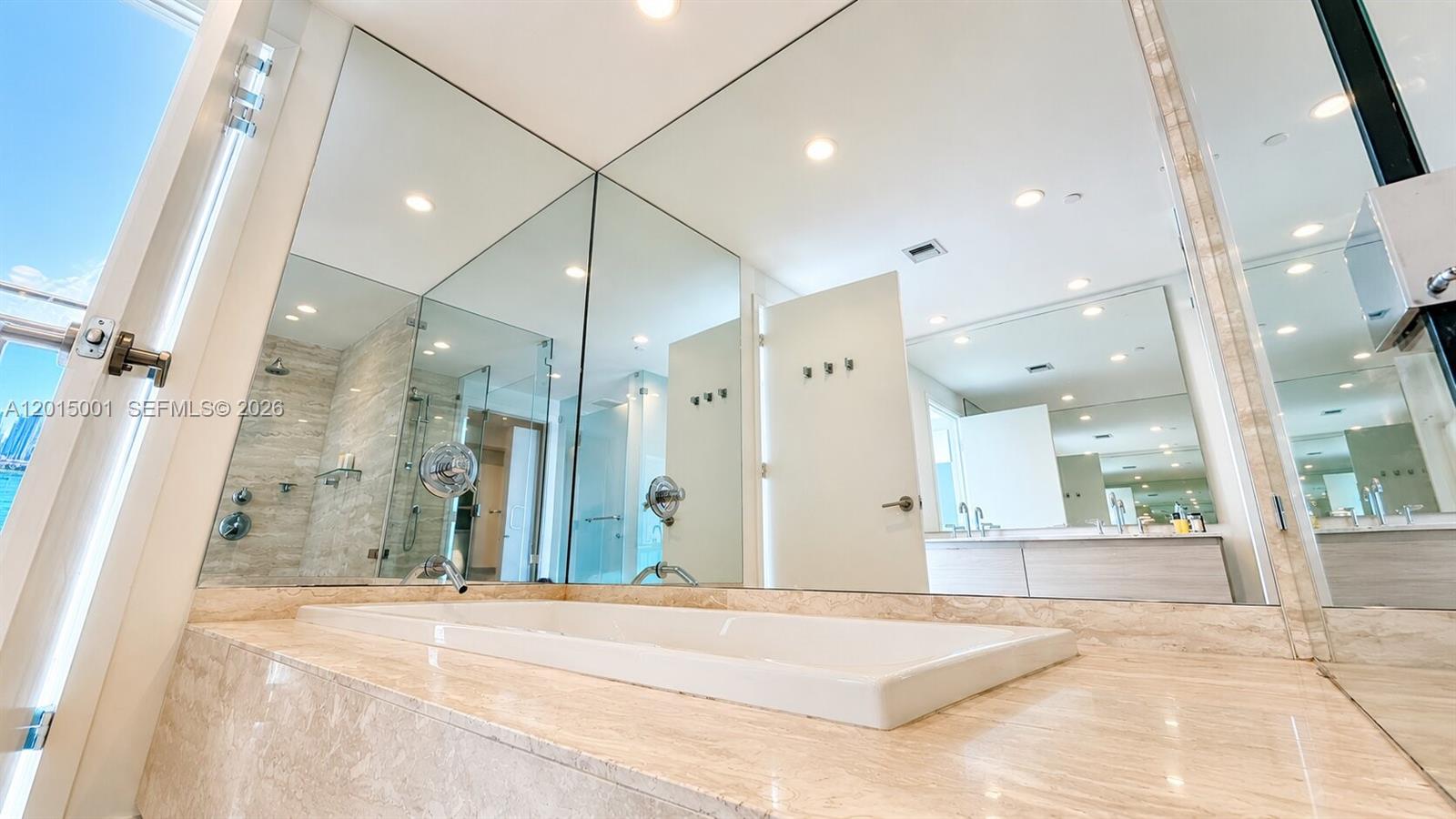 BISCAYNE BEACH CONDO - Residential