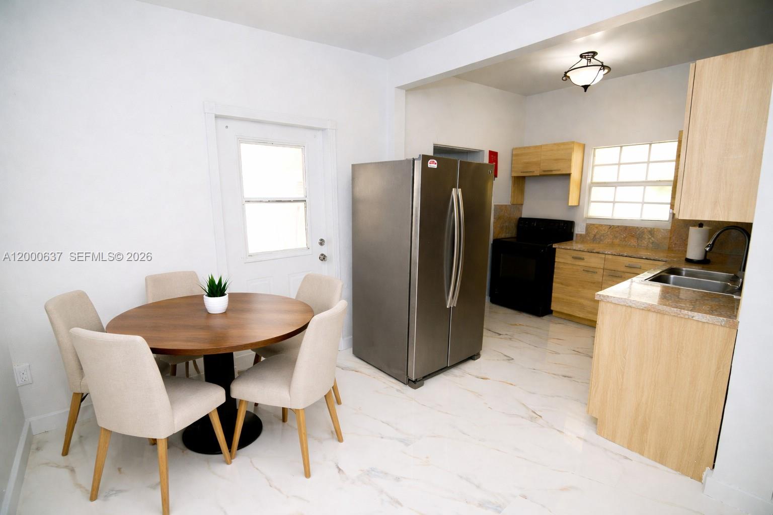 W MIAMI SHORES SEC B - Residential