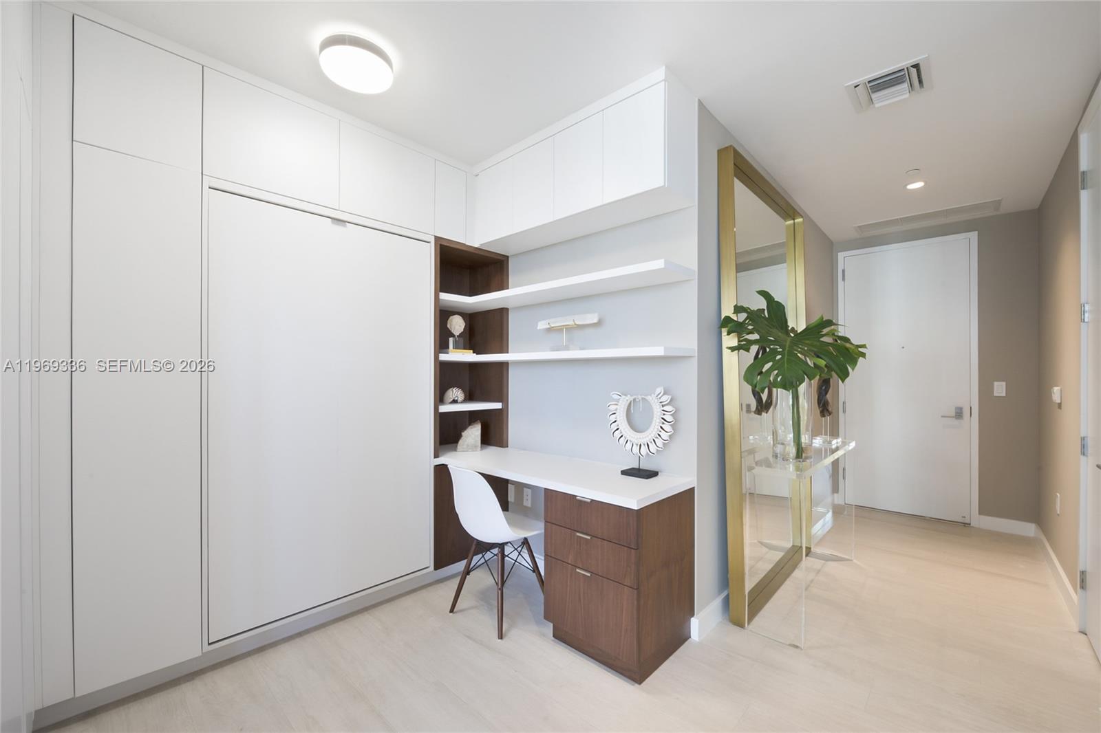 2831 S Bayshore Dr 1505