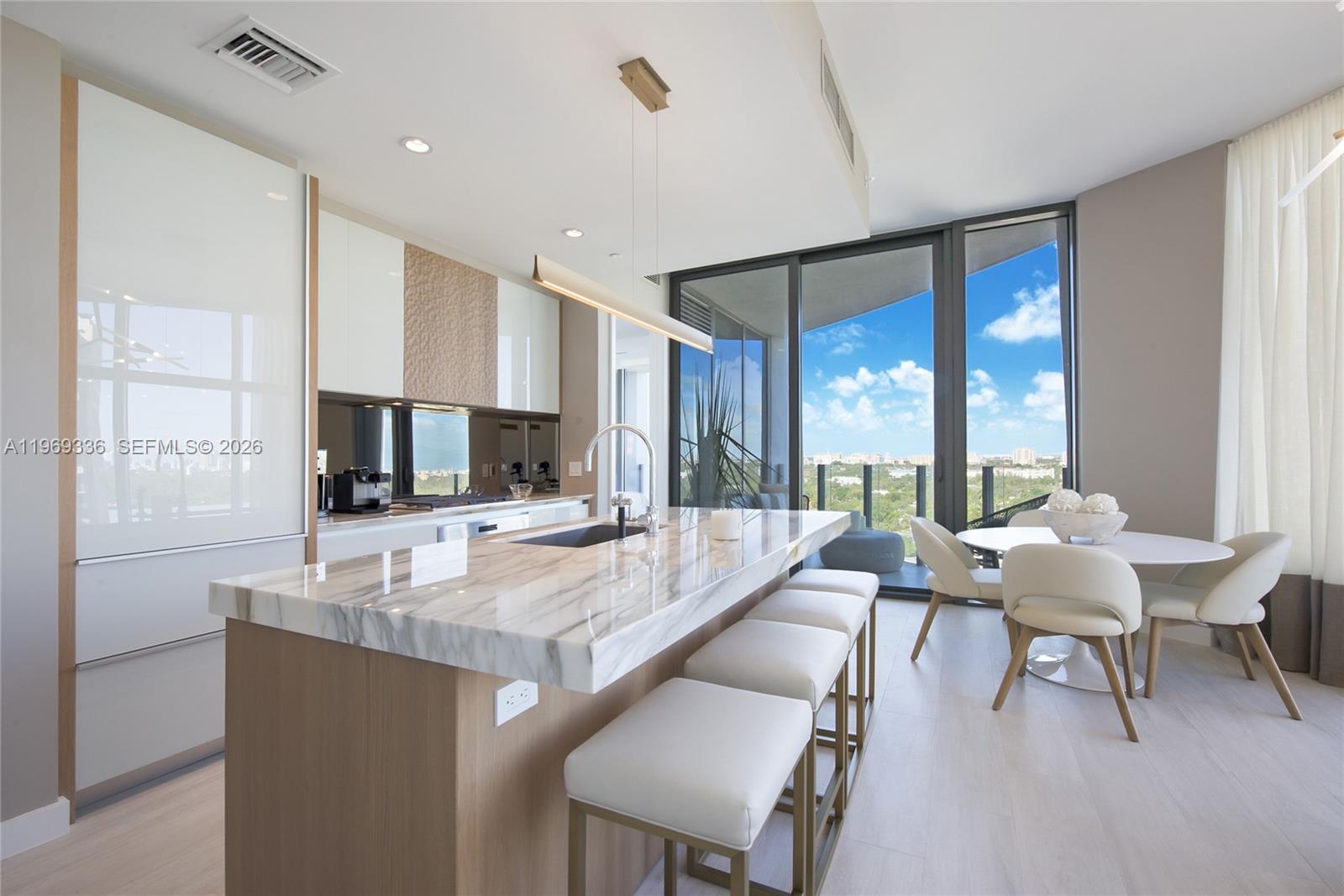 2831 S Bayshore Dr 1505