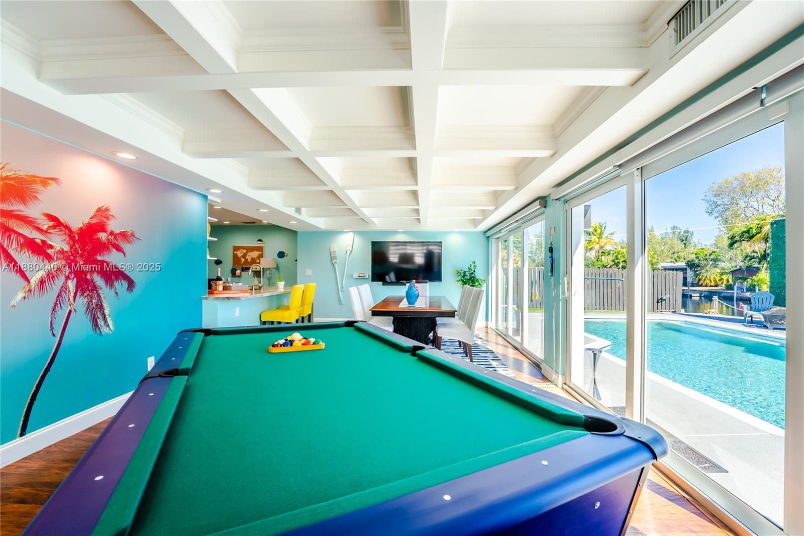 TROPICAL HAVEN - Residential