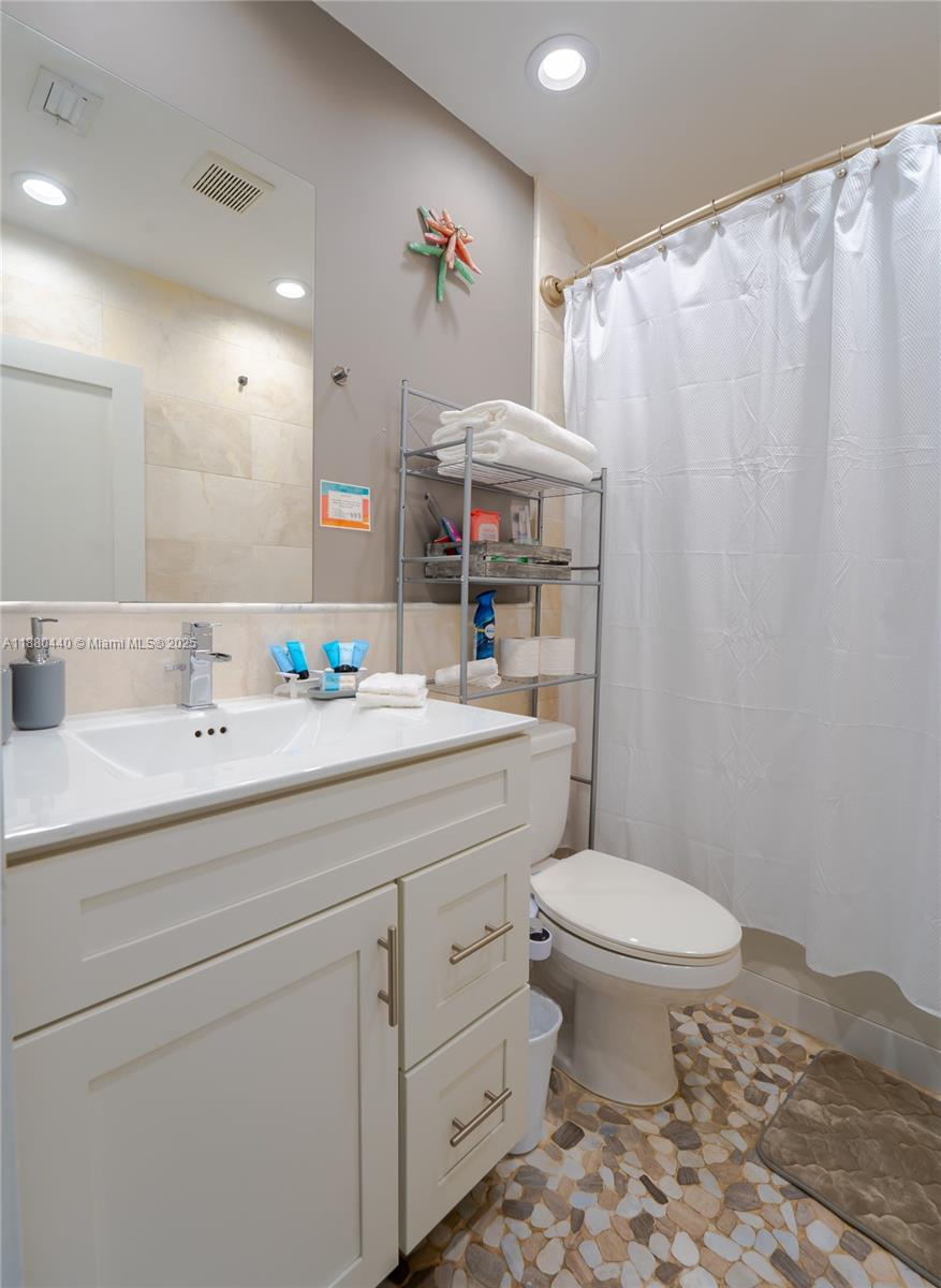 TROPICAL HAVEN - Residential