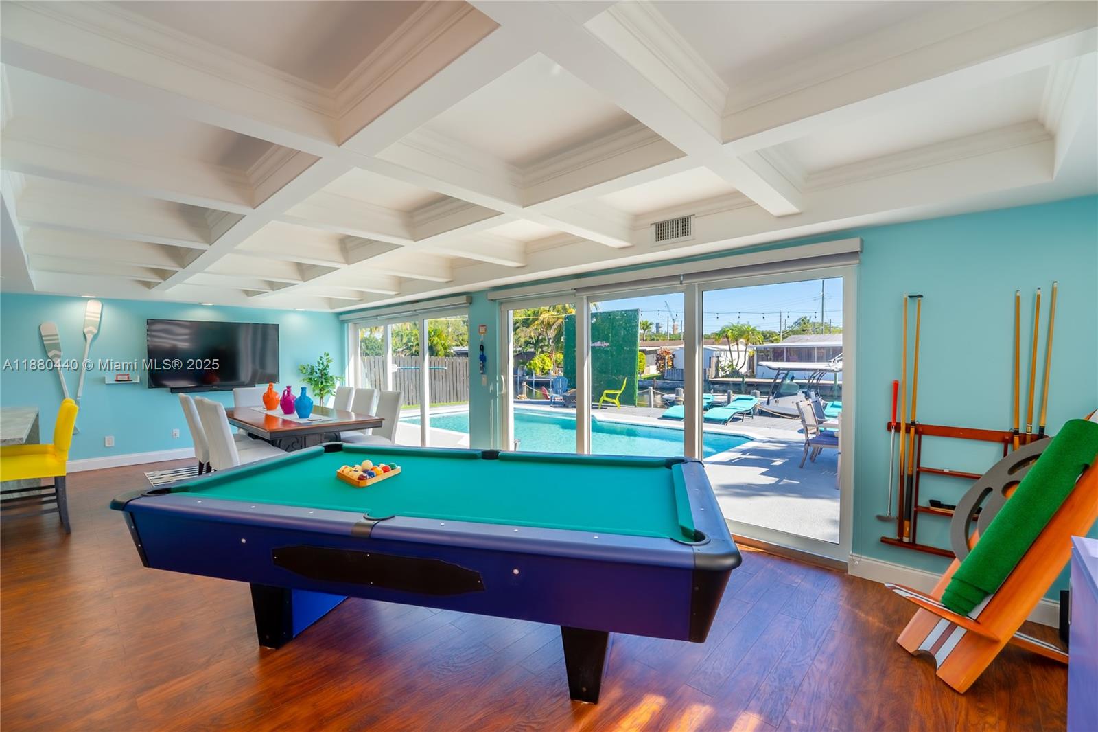 TROPICAL HAVEN - Residential