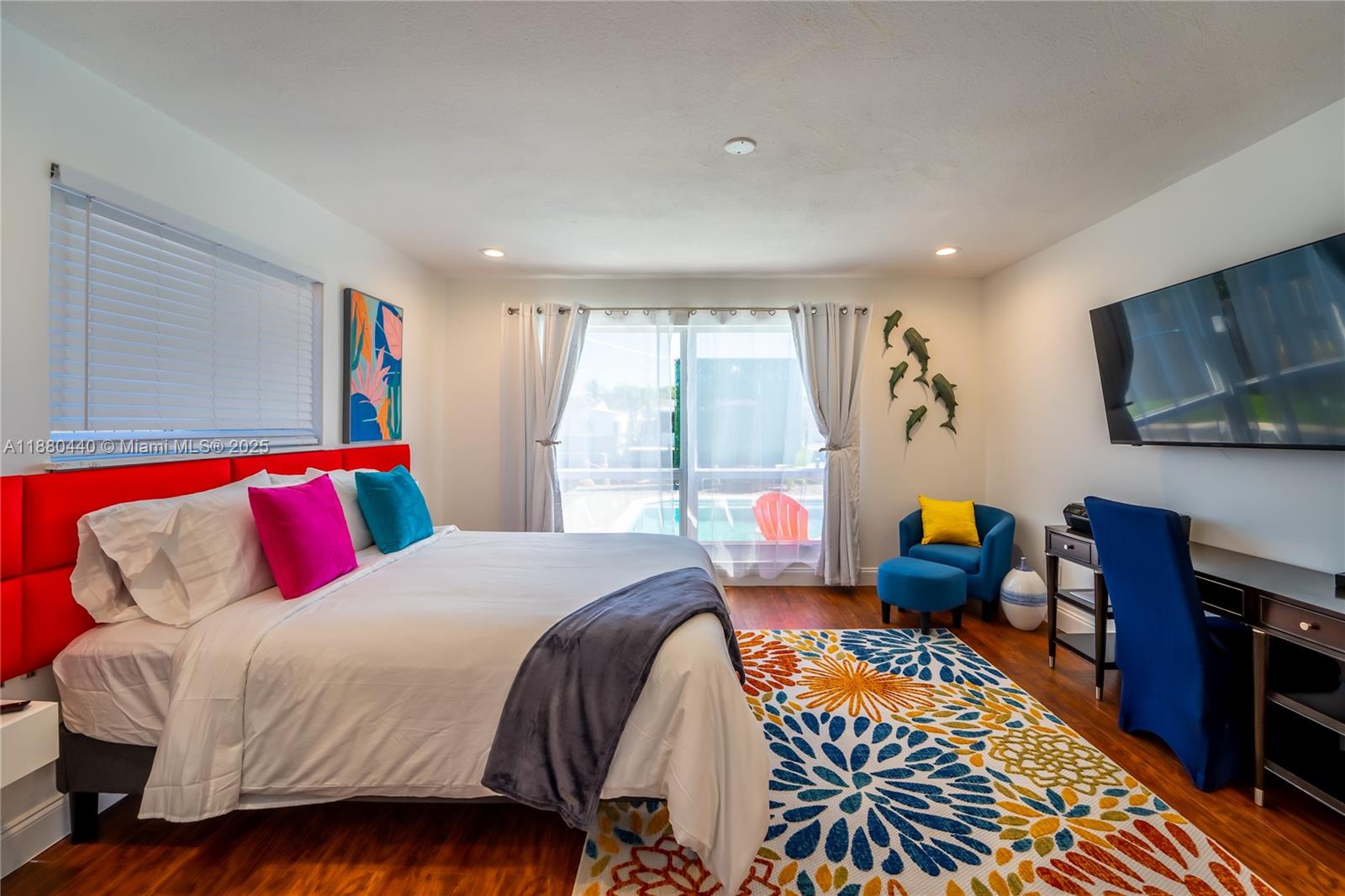 TROPICAL HAVEN - Residential