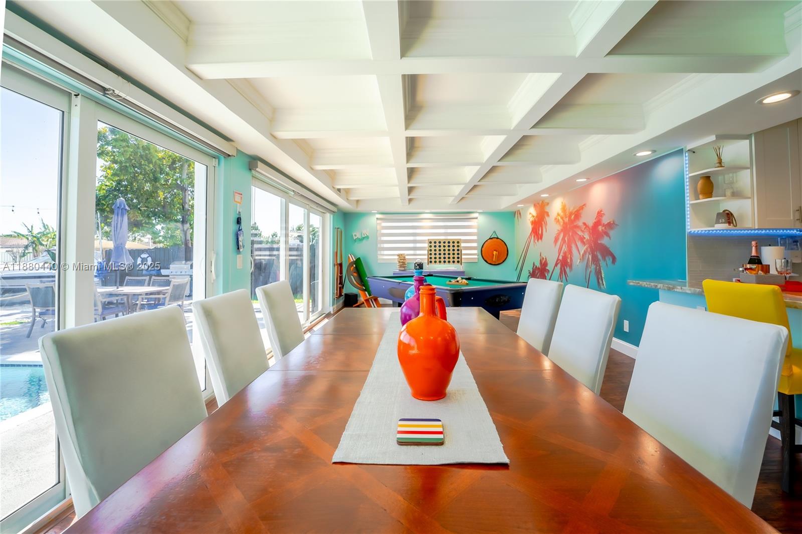 TROPICAL HAVEN - Residential