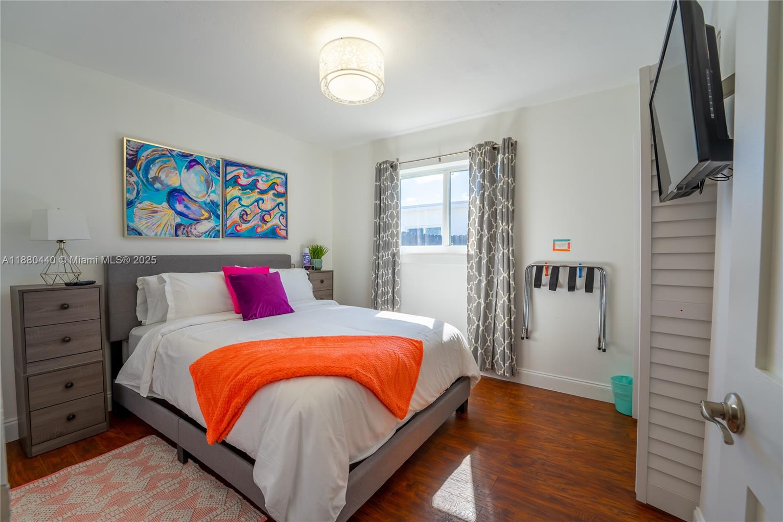 TROPICAL HAVEN - Residential