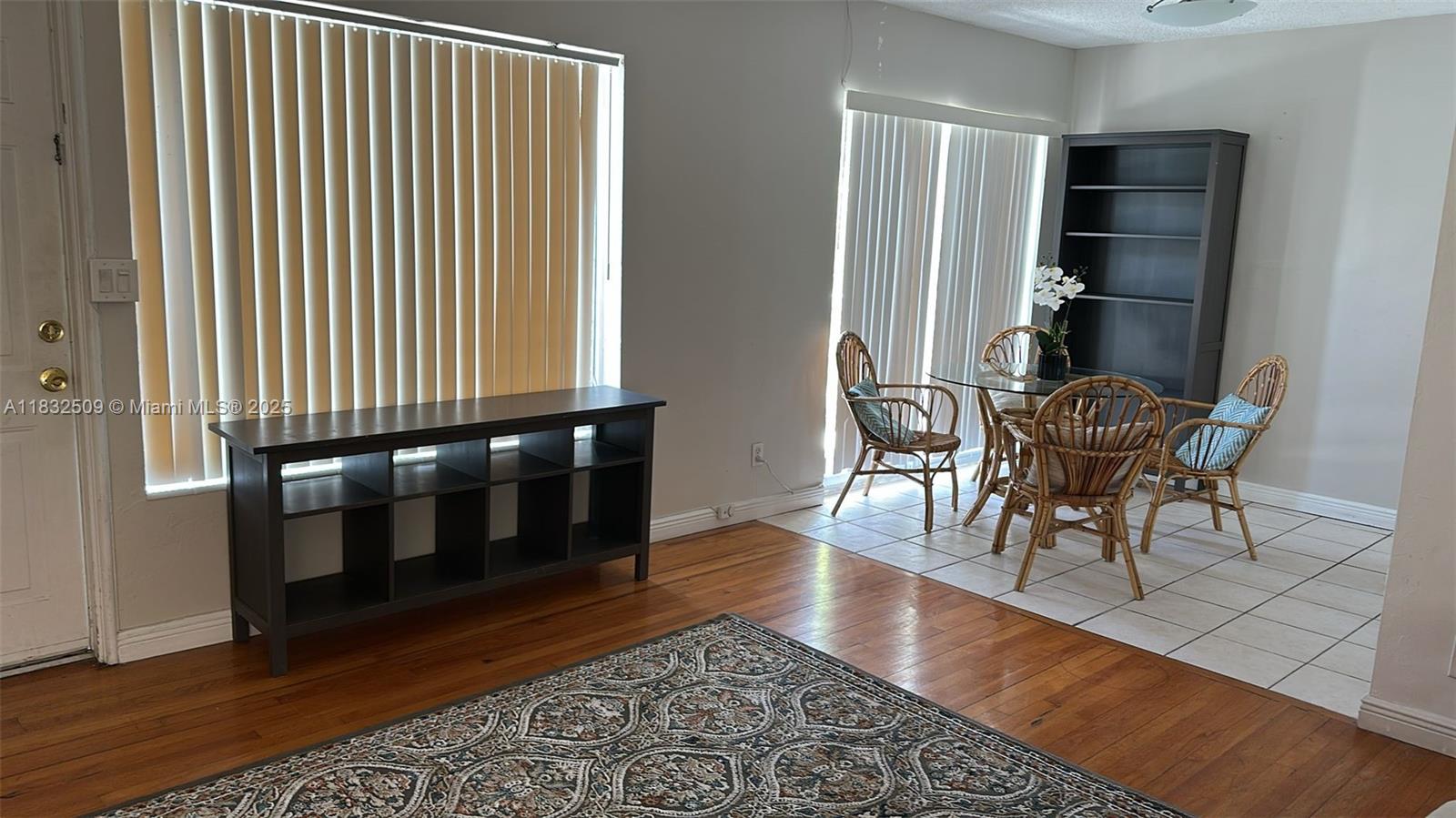 ISLE OF VENICE APTS INC C - Residential Lease