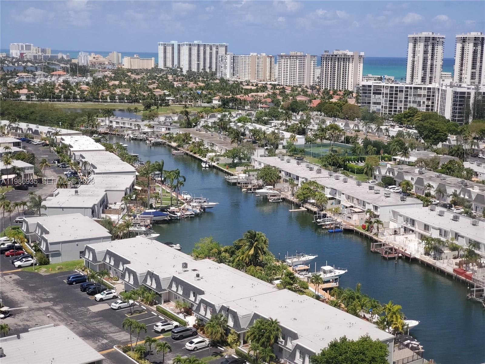 2500 Parkview Dr 2012