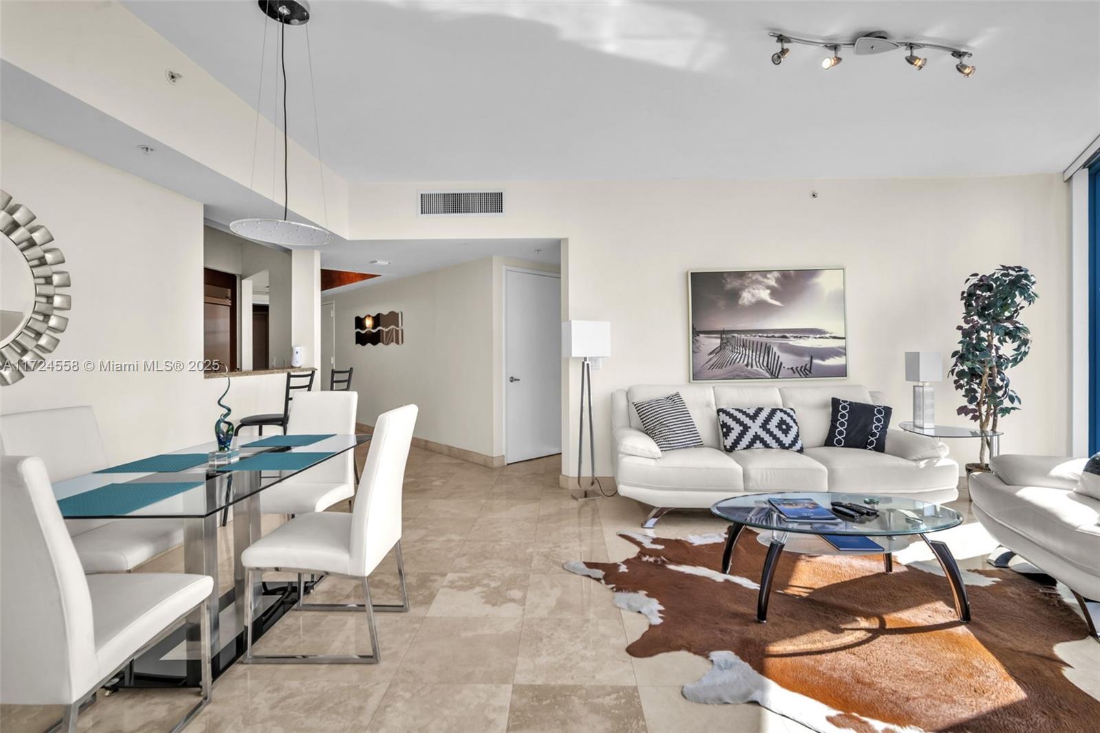 LAS OLAS RIVER HOUSE COND - Residential