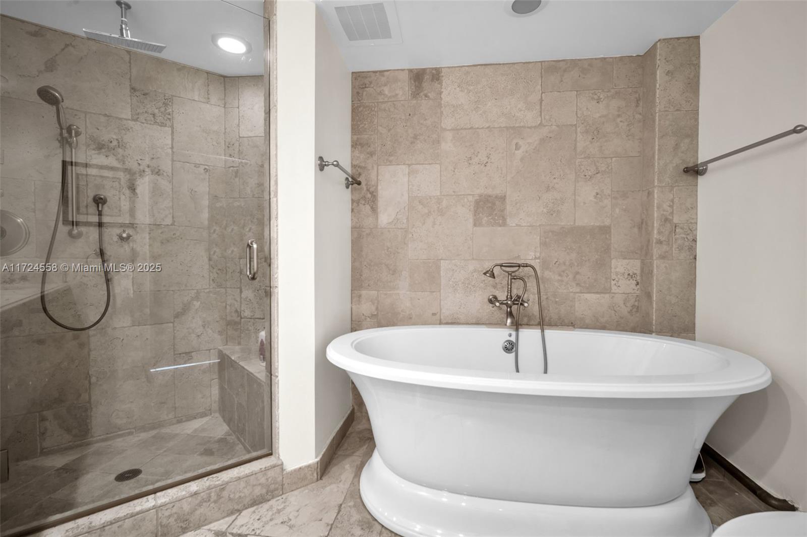 LAS OLAS RIVER HOUSE COND - Residential
