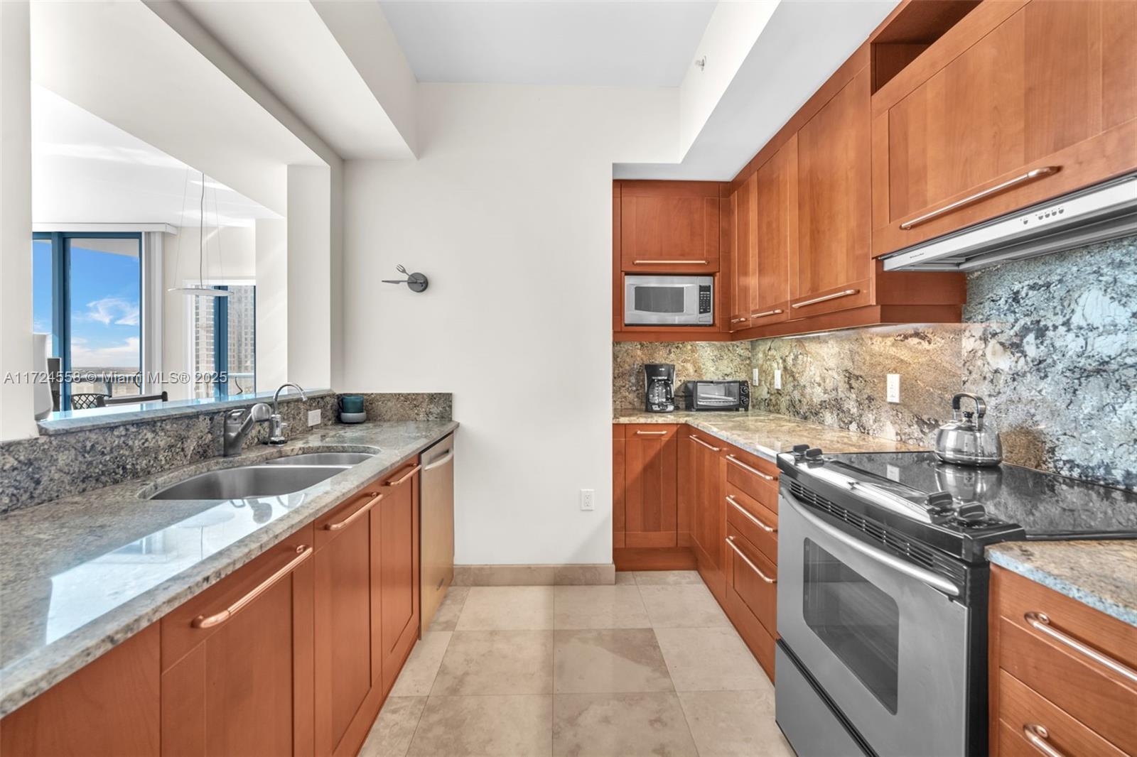 LAS OLAS RIVER HOUSE COND - Residential