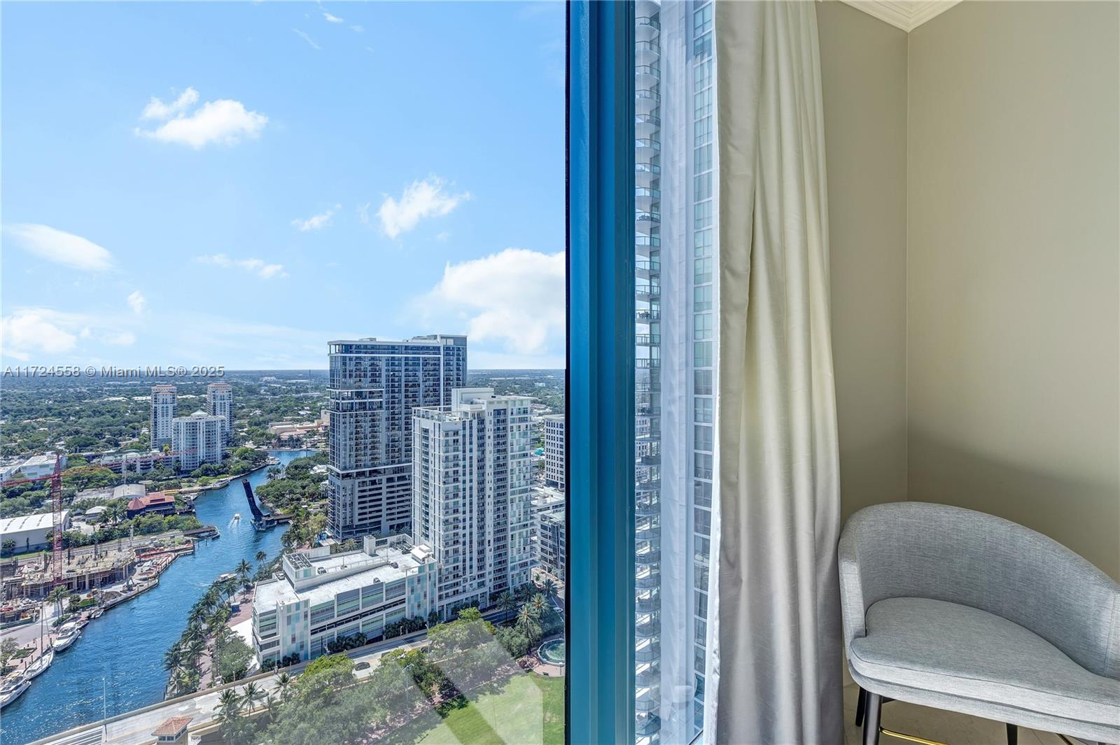 LAS OLAS RIVER HOUSE COND - Residential
