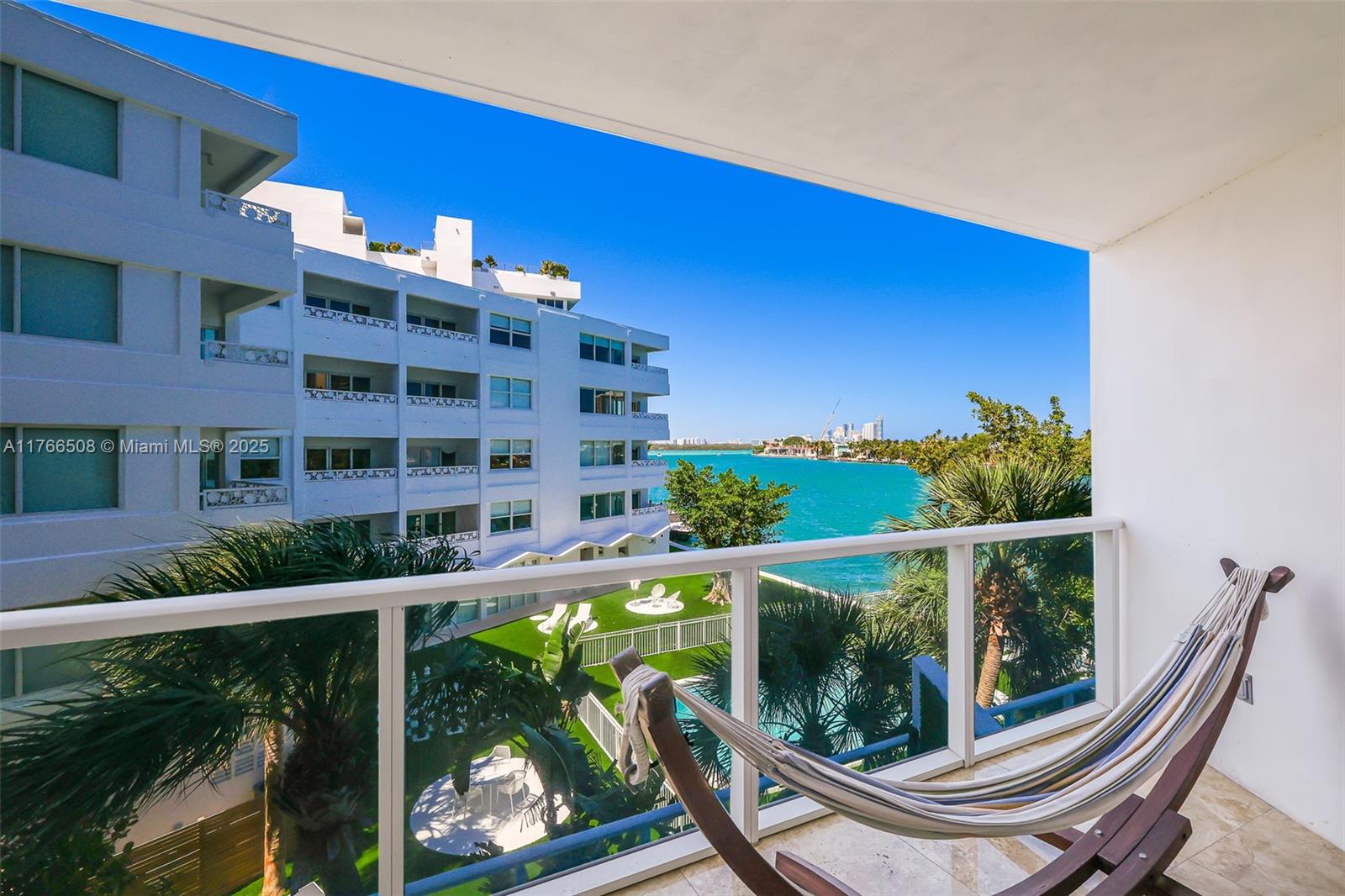 BAY HARBOUR ISLAND - Residential Lease