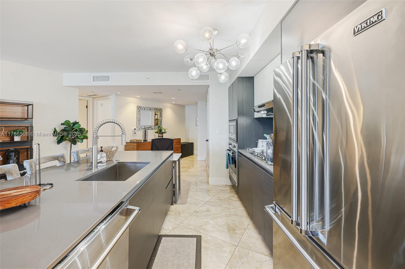 BAY HARBOUR ISLAND - Residential Lease