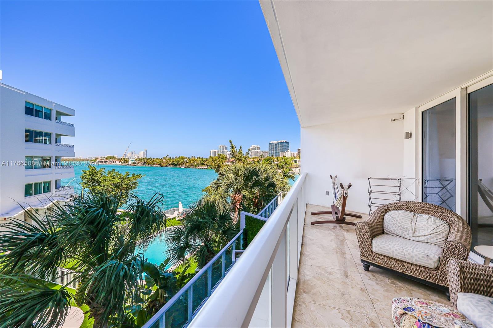 BAY HARBOUR ISLAND - Residential Lease