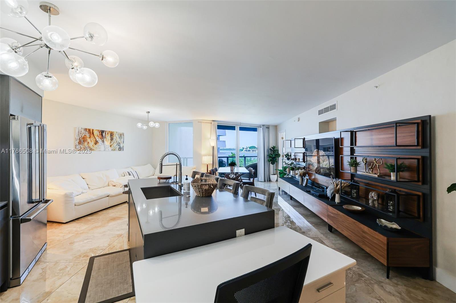 BAY HARBOUR ISLAND - Residential Lease