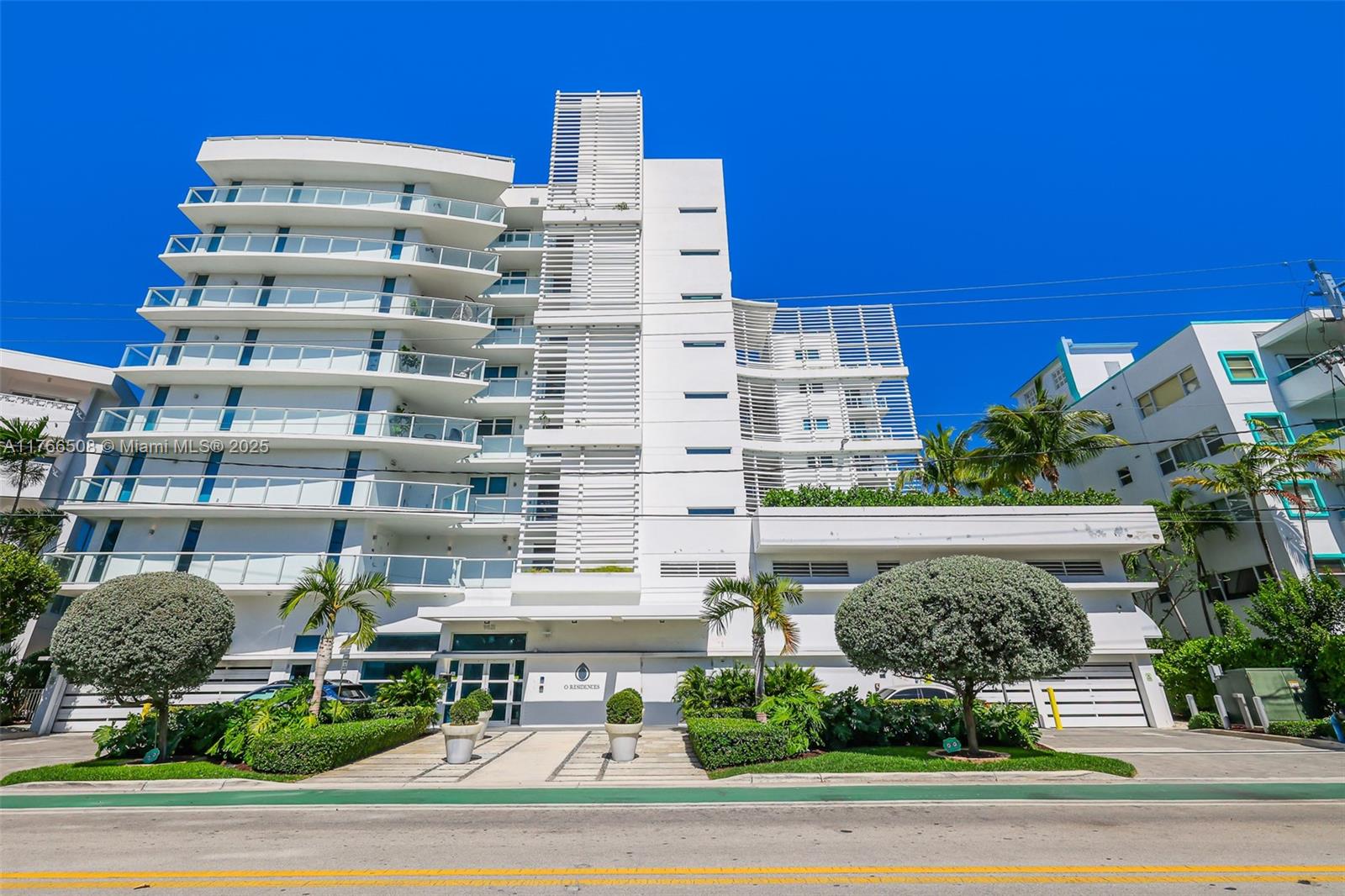 Rental Property at 9821 E Bay Harbor Dr 402, Bay Harbor Islands, Miami-Dade County, Florida - Bedrooms: 2 
Bathrooms: 2  - $6,200 MO.